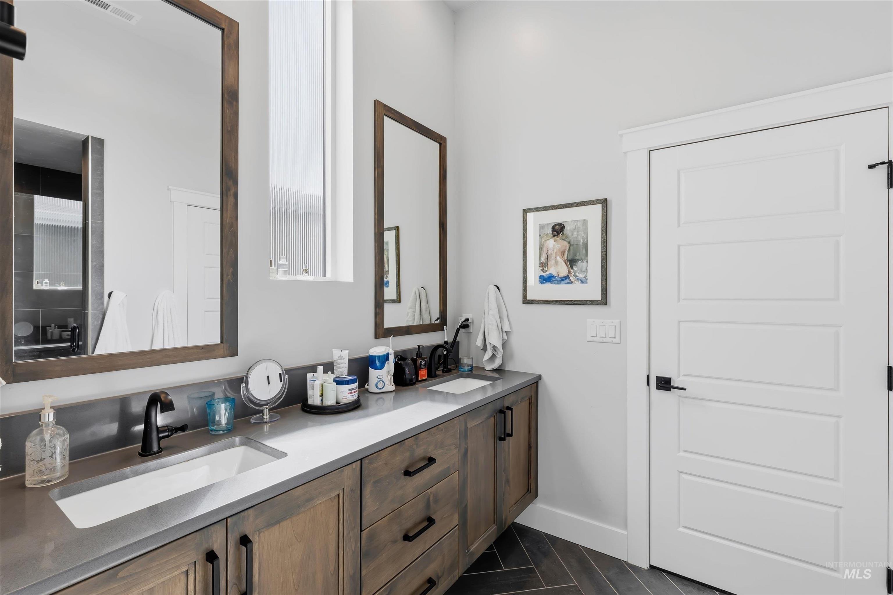 3211 S Brookridge Way, Boise, Idaho 83714, 3 Bedrooms, 2.5 Bathrooms, Residential For Sale, Price $689,900,MLS 98984028