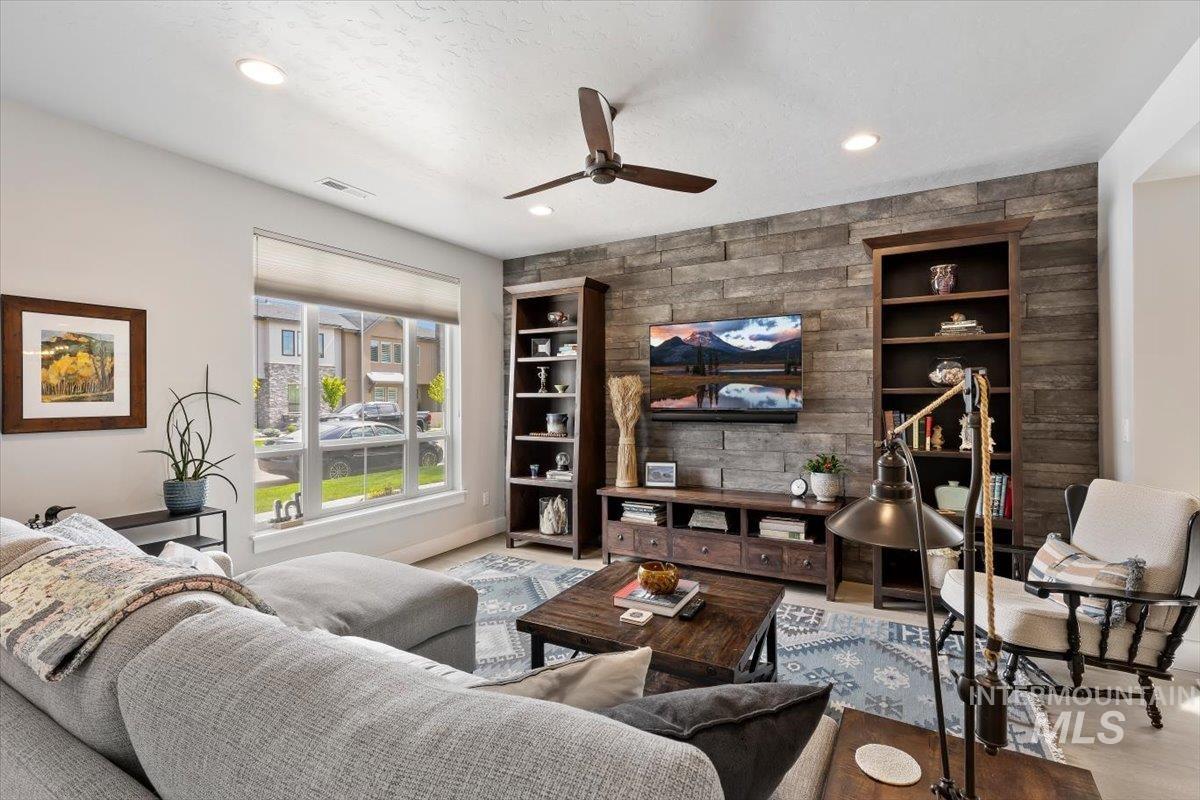 3211 S Brookridge Way, Boise, Idaho 83714, 3 Bedrooms, 2.5 Bathrooms, Residential For Sale, Price $689,900,MLS 98984028