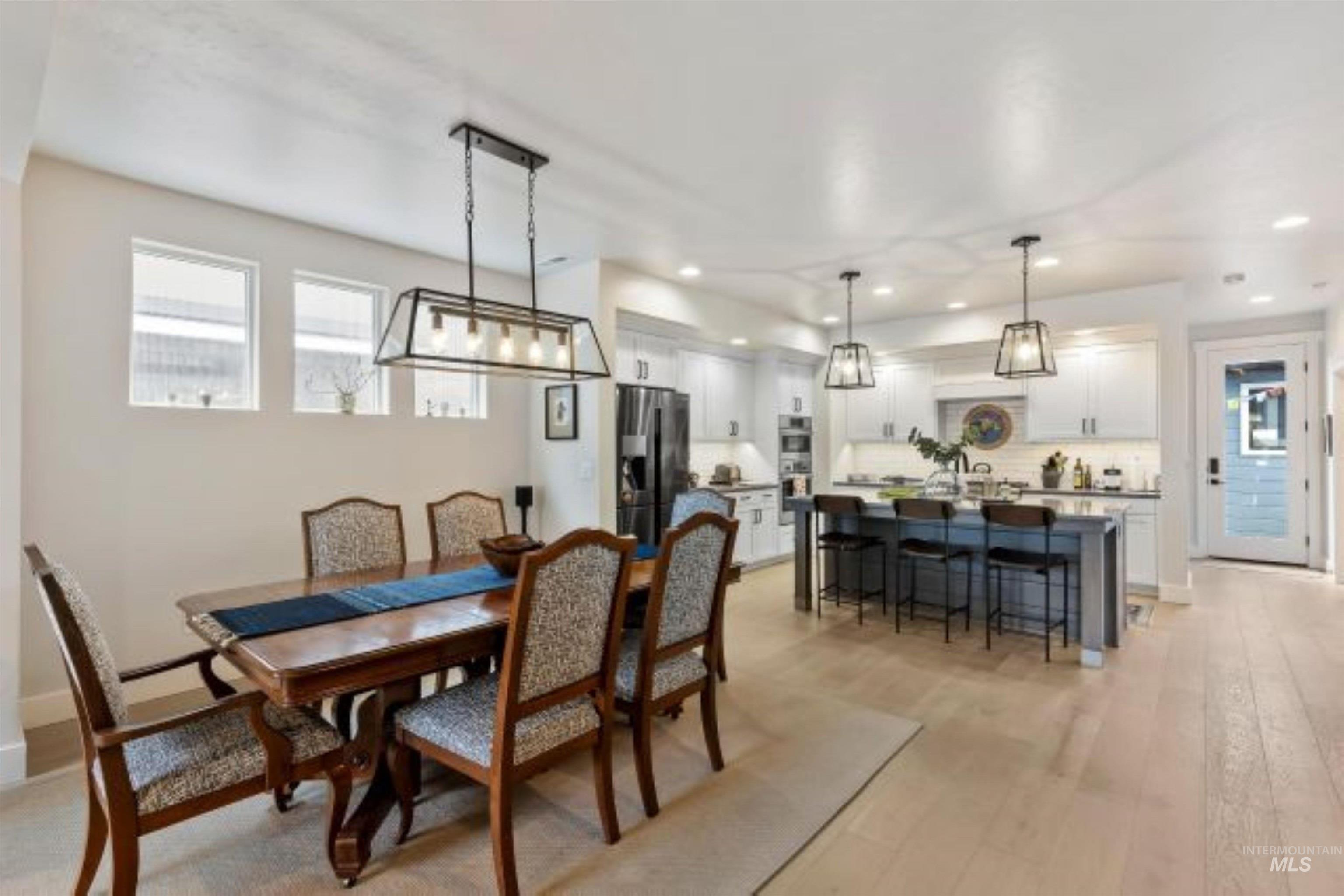 3211 S Brookridge Way, Boise, Idaho 83714, 3 Bedrooms, 2.5 Bathrooms, Residential For Sale, Price $689,900,MLS 98984028