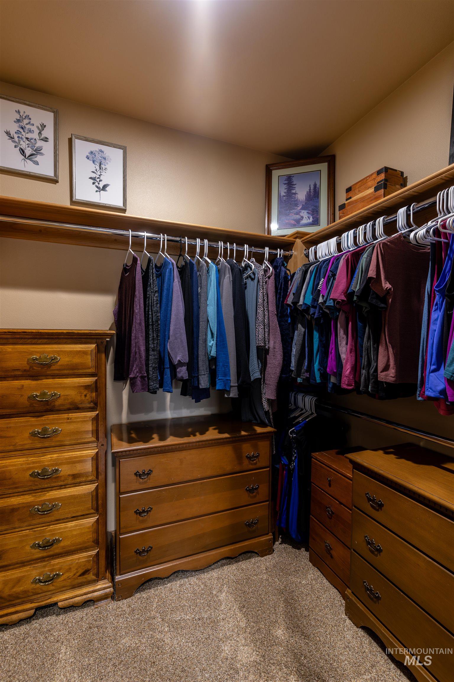 1702 Pioneer Dr, Lewiston, Idaho 83501, 3 Bedrooms, 2 Bathrooms, Residential For Sale, Price $635,000,MLS 98984029