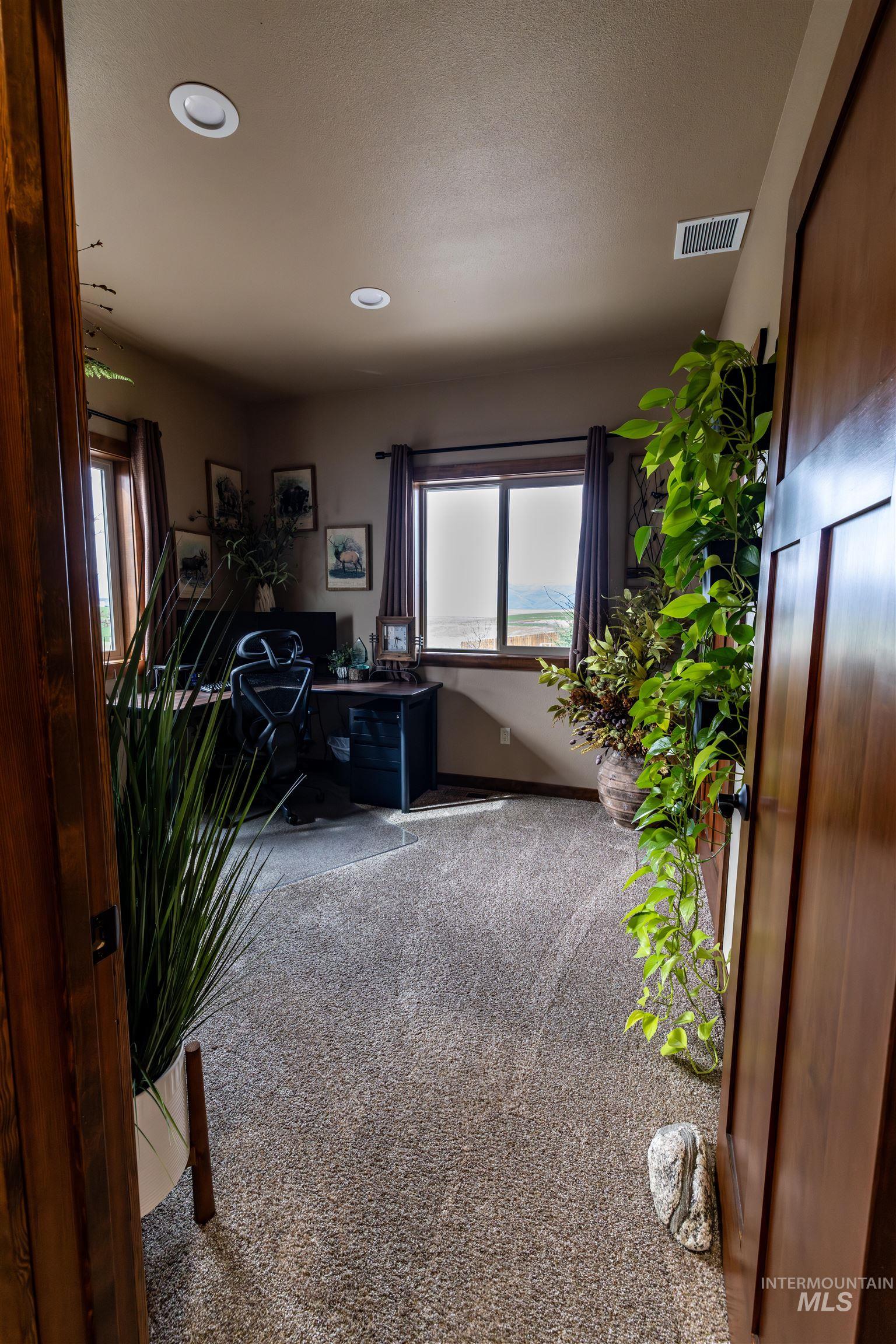 1702 Pioneer Dr, Lewiston, Idaho 83501, 3 Bedrooms, 2 Bathrooms, Residential For Sale, Price $635,000,MLS 98984029