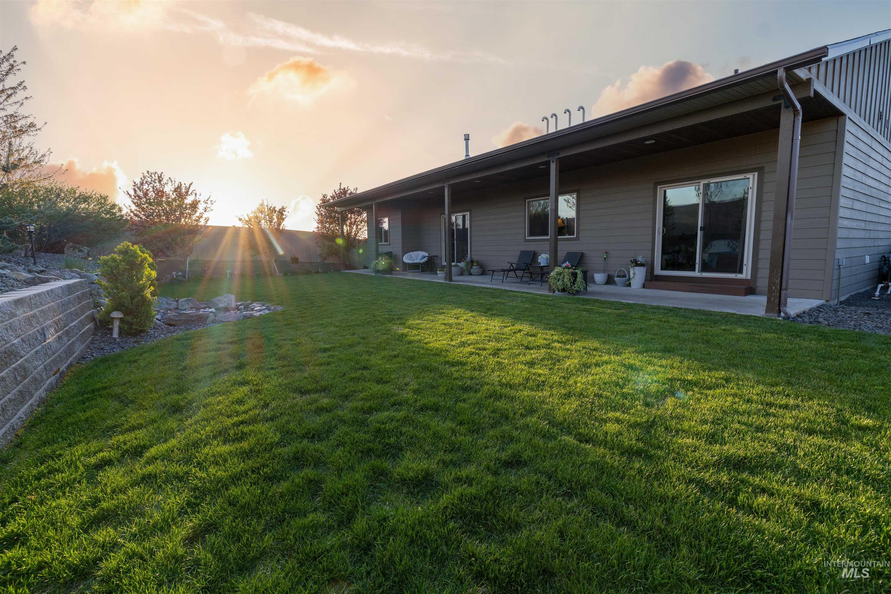 1702 Pioneer Dr, Lewiston, Idaho 83501, 3 Bedrooms, 2 Bathrooms, Residential For Sale, Price $635,000,MLS 98984029