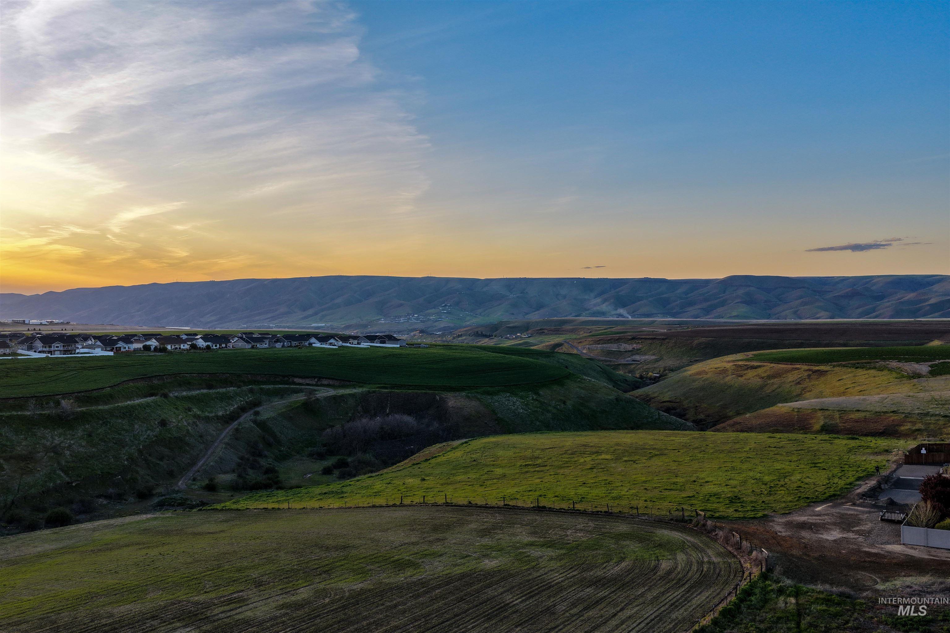 1702 Pioneer Dr, Lewiston, Idaho 83501, 3 Bedrooms, 2 Bathrooms, Residential For Sale, Price $635,000,MLS 98984029