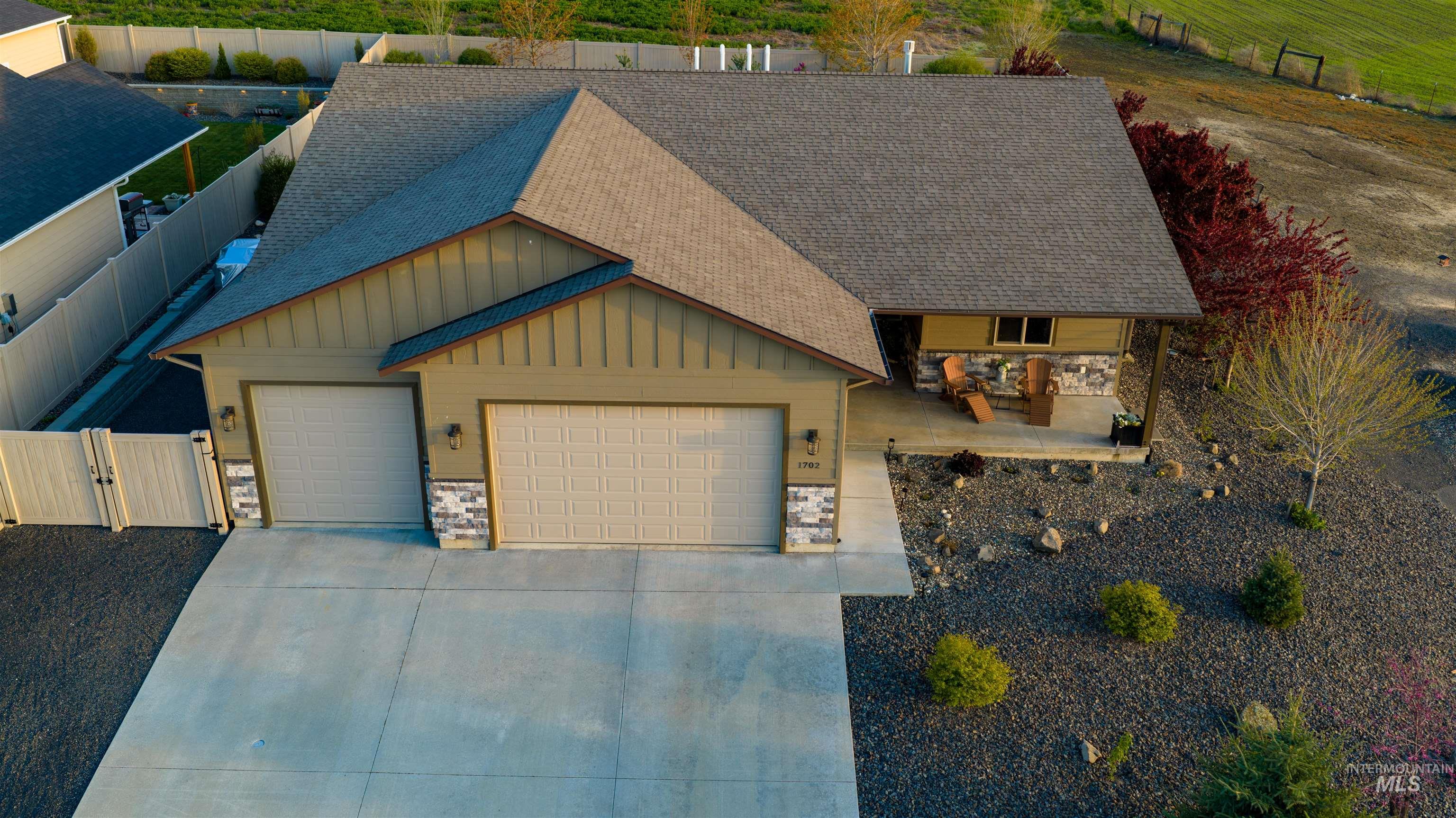 1702 Pioneer Dr, Lewiston, Idaho 83501, 3 Bedrooms, 2 Bathrooms, Residential For Sale, Price $635,000,MLS 98984029