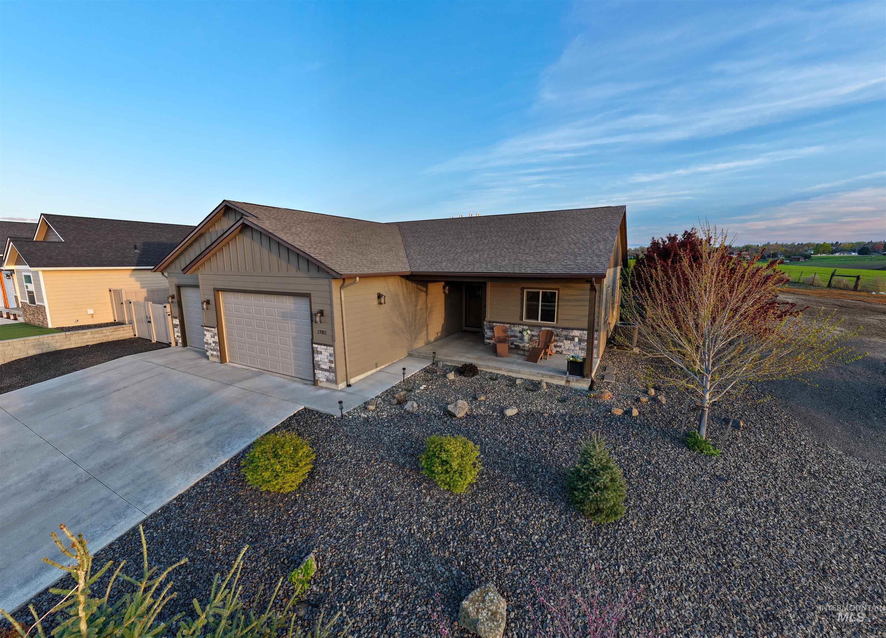 1702 Pioneer Dr, Lewiston, Idaho 83501, 3 Bedrooms, 2 Bathrooms, Residential For Sale, Price $635,000,MLS 98984029