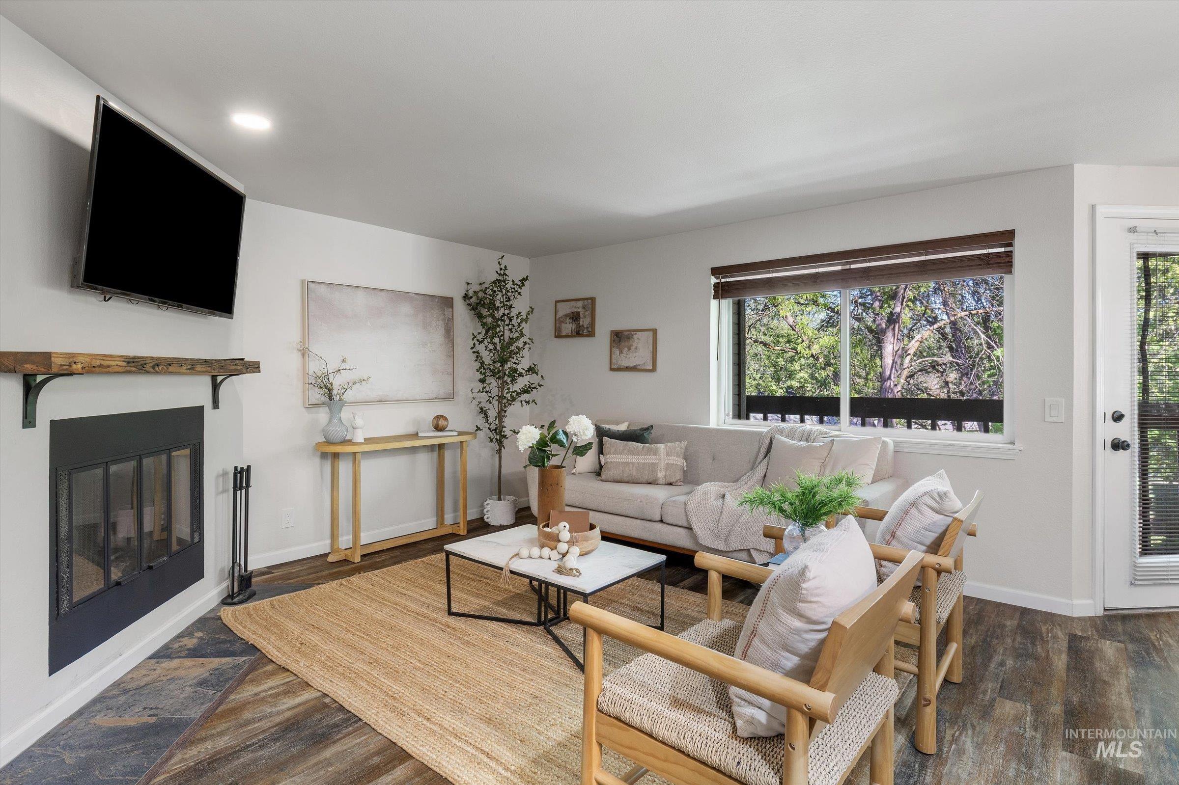 3757 S Gekeler Lane, Boise, Idaho 83706, 2 Bedrooms, 2 Bathrooms, Residential For Sale, Price $299,900,MLS 98984032