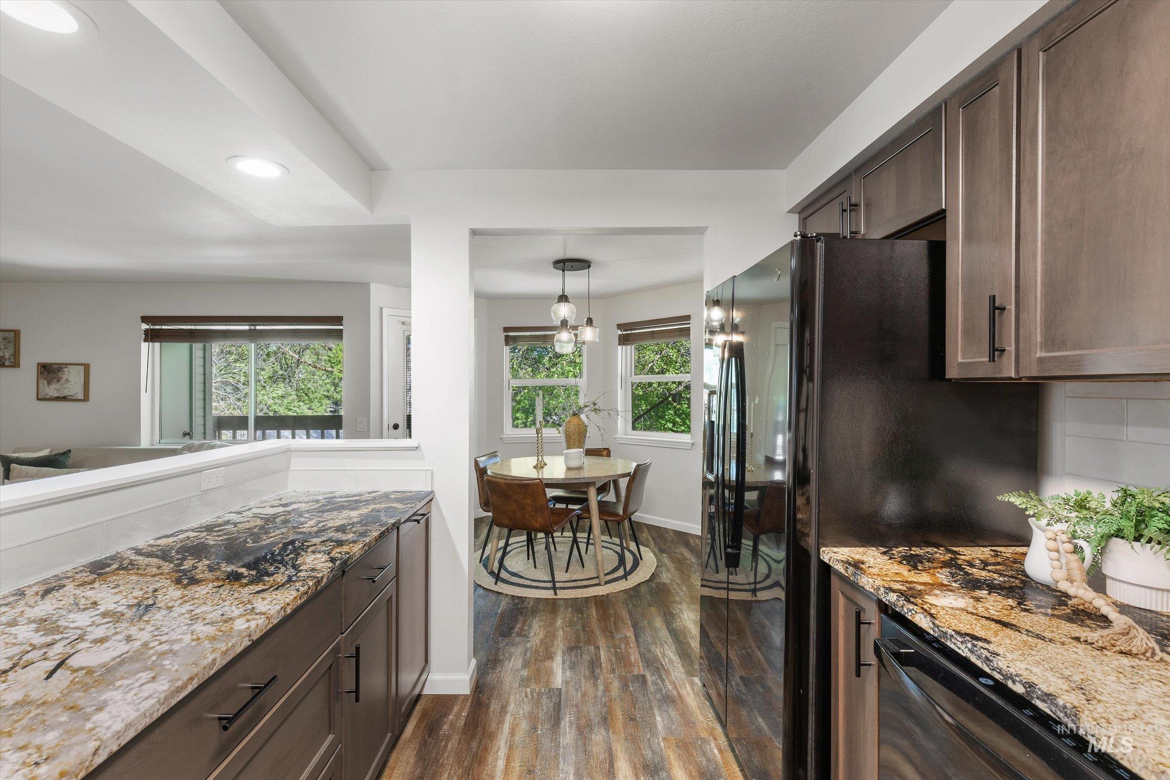 3757 S Gekeler Lane, Boise, Idaho 83706, 2 Bedrooms, 2 Bathrooms, Residential For Sale, Price $299,900,MLS 98984032