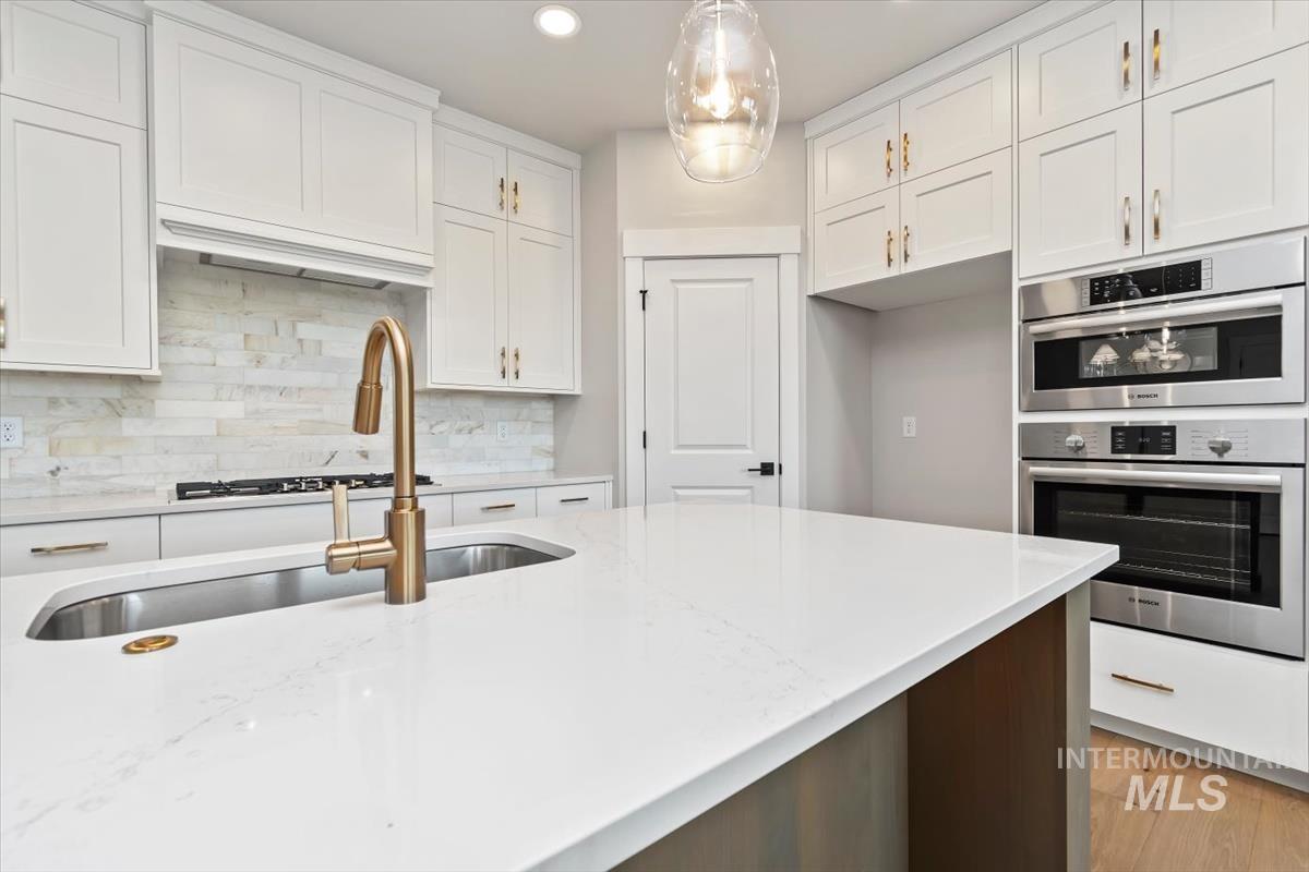 6422 N Barholm Ln, Eagle, Idaho 83616, 3 Bedrooms, 2 Bathrooms, Residential For Sale, Price $595,880, 98984041
