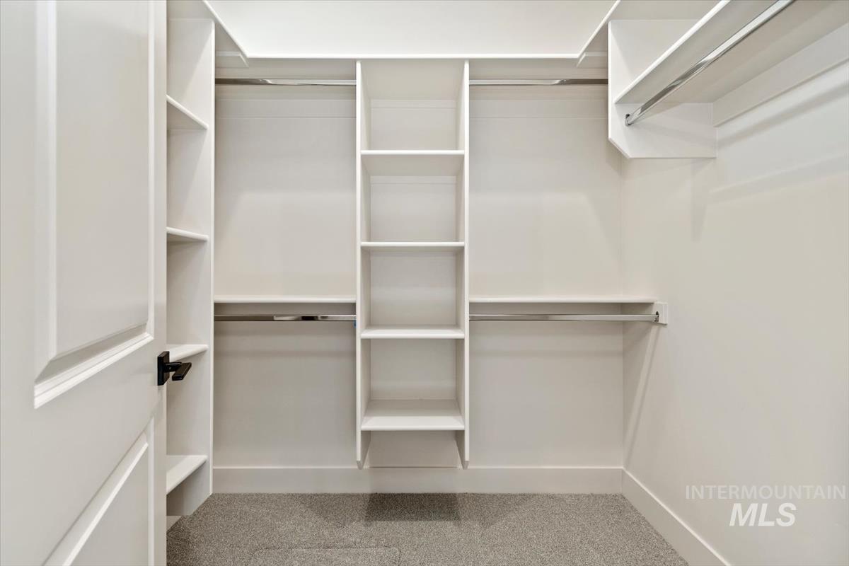 6422 N Barholm Ln, Eagle, Idaho 83616, 3 Bedrooms, 2 Bathrooms, Residential For Sale, Price $599,880,MLS 98984041