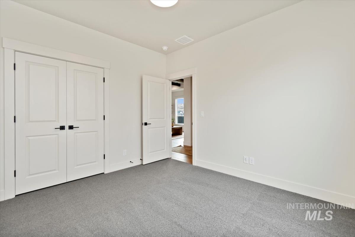 6422 N Barholm Ln, Eagle, Idaho 83616, 3 Bedrooms, 2 Bathrooms, Residential For Sale, Price $599,880,MLS 98984041