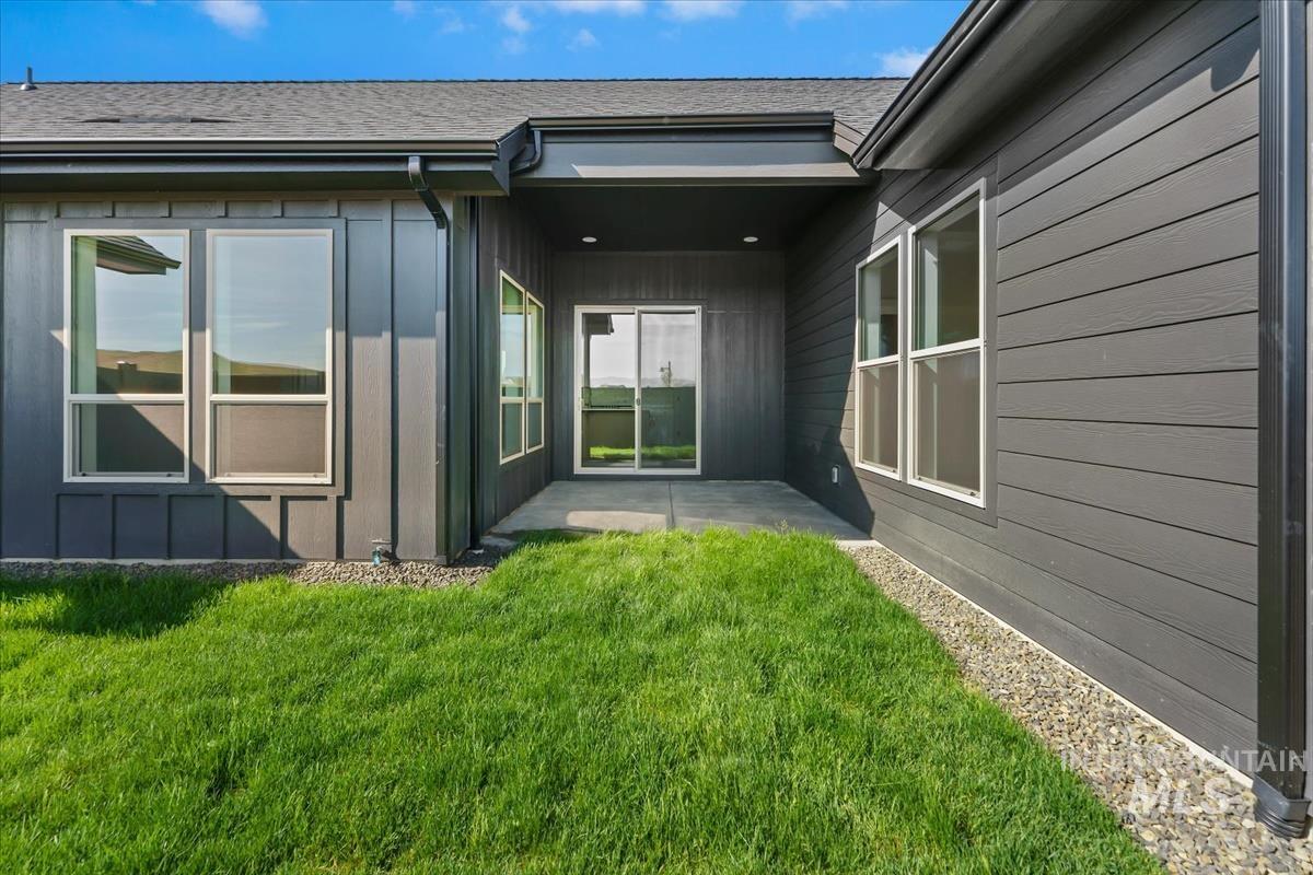 6422 N Barholm Ln, Eagle, Idaho 83616, 3 Bedrooms, 2 Bathrooms, Residential For Sale, Price $569,880,MLS 98984041