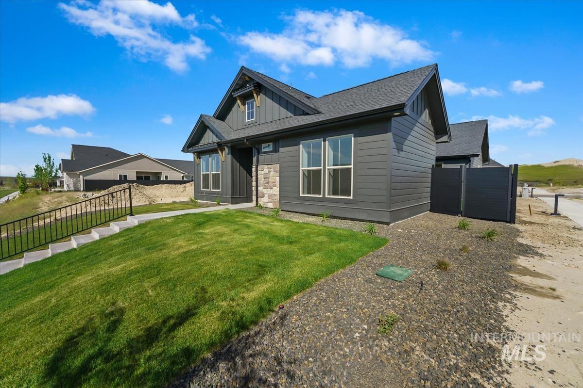6422 N Barholm Ln, Eagle, Idaho 83616, 3 Bedrooms, 2 Bathrooms, Residential For Sale, Price $569,880,MLS 98984041