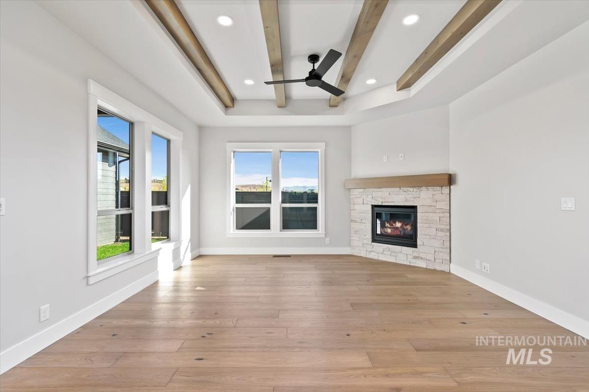 6422 N Barholm Ln, Eagle, Idaho 83616, 3 Bedrooms, 2 Bathrooms, Residential For Sale, Price $595,880, 98984041