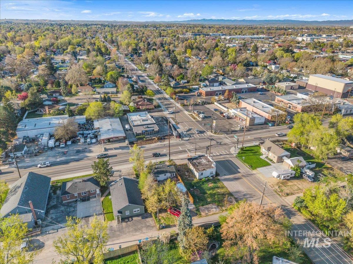 4518 W Emerald St., Boise, Idaho 83706, 3 Bedrooms, 2 Bathrooms, Residential For Sale, Price $725,000,MLS 98984042