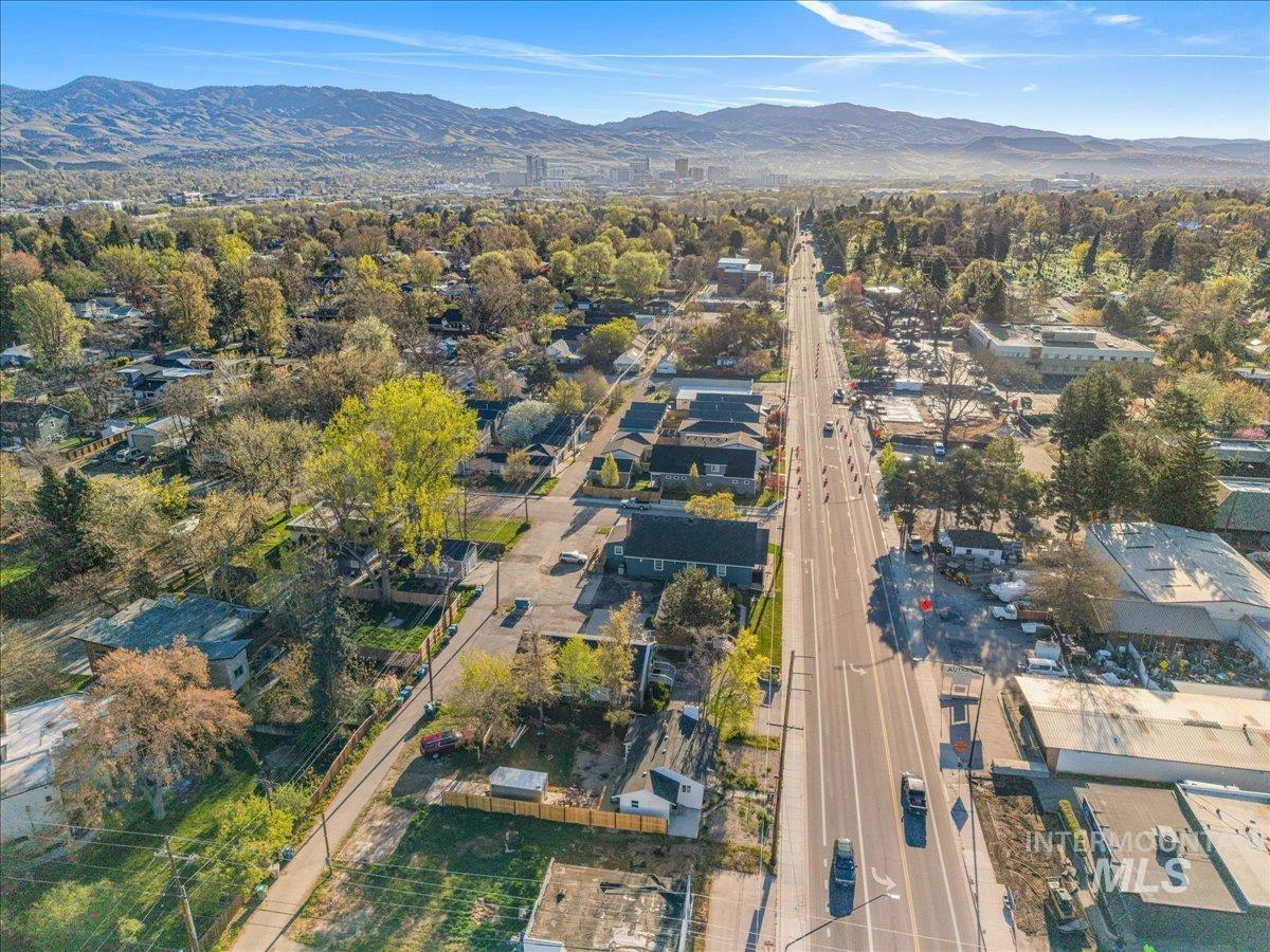 4518 W Emerald St., Boise, Idaho 83706, 3 Bedrooms, 2 Bathrooms, Residential For Sale, Price $725,000,MLS 98984042