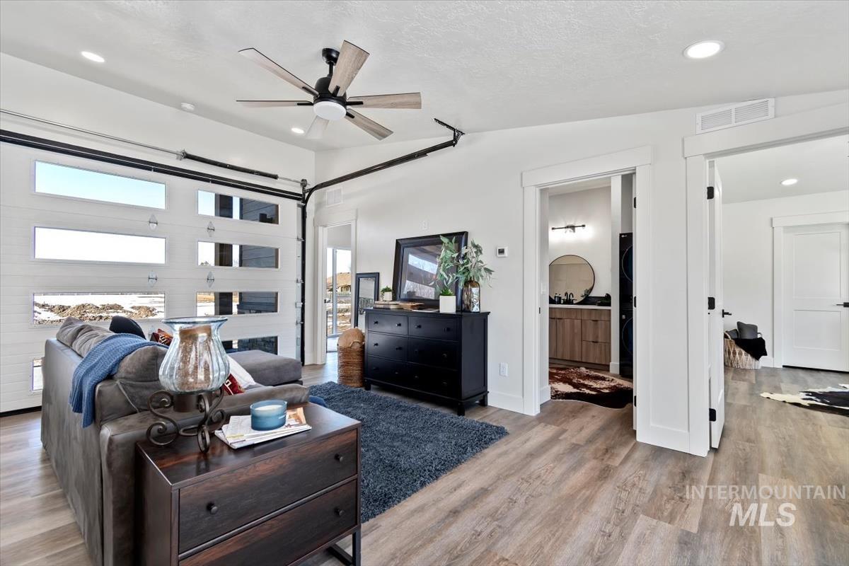 362 W London St, Middleton, Idaho 83644, 2 Bedrooms, 2 Bathrooms, Residential Income For Sale, Price $509,000,MLS 98984043