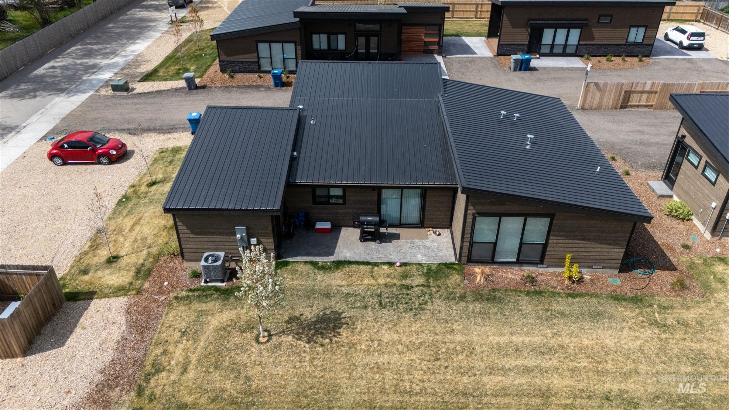 362 W London St, Middleton, Idaho 83644, 2 Bedrooms, 2 Bathrooms, Residential Income For Sale, Price $509,000,MLS 98984043