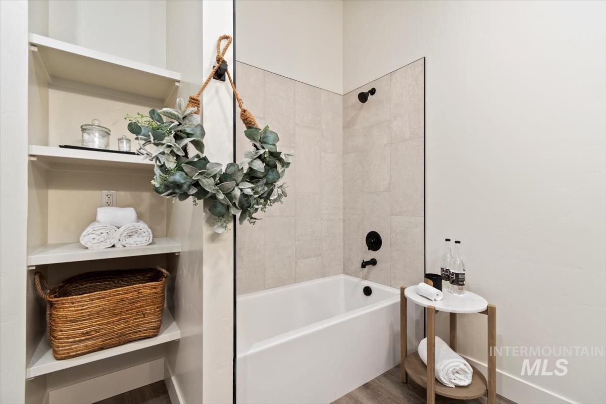 362 W London St, Middleton, Idaho 83644, 2 Bedrooms, 2 Bathrooms, Residential Income For Sale, Price $509,000,MLS 98984043