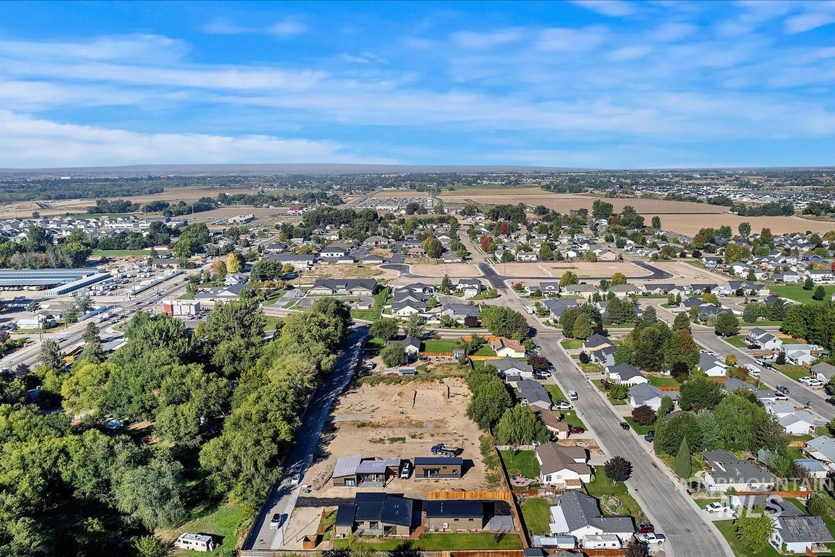 362 W London St, Middleton, Idaho 83644, 2 Bedrooms, 2 Bathrooms, Residential Income For Sale, Price $509,000,MLS 98984043