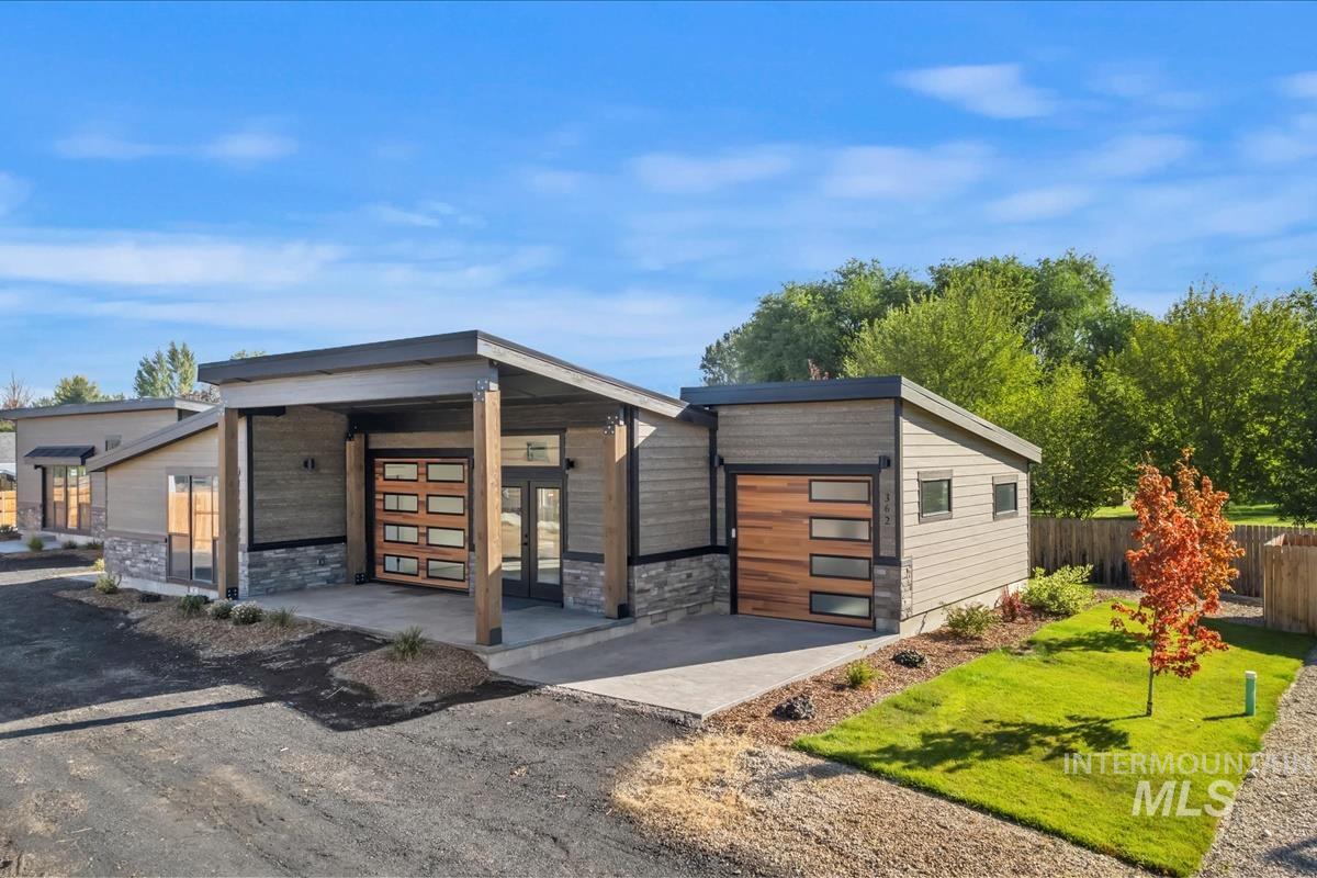 362 W London St, Middleton, Idaho 83644, 2 Bedrooms, 2 Bathrooms, Residential Income For Sale, Price $509,000,MLS 98984043