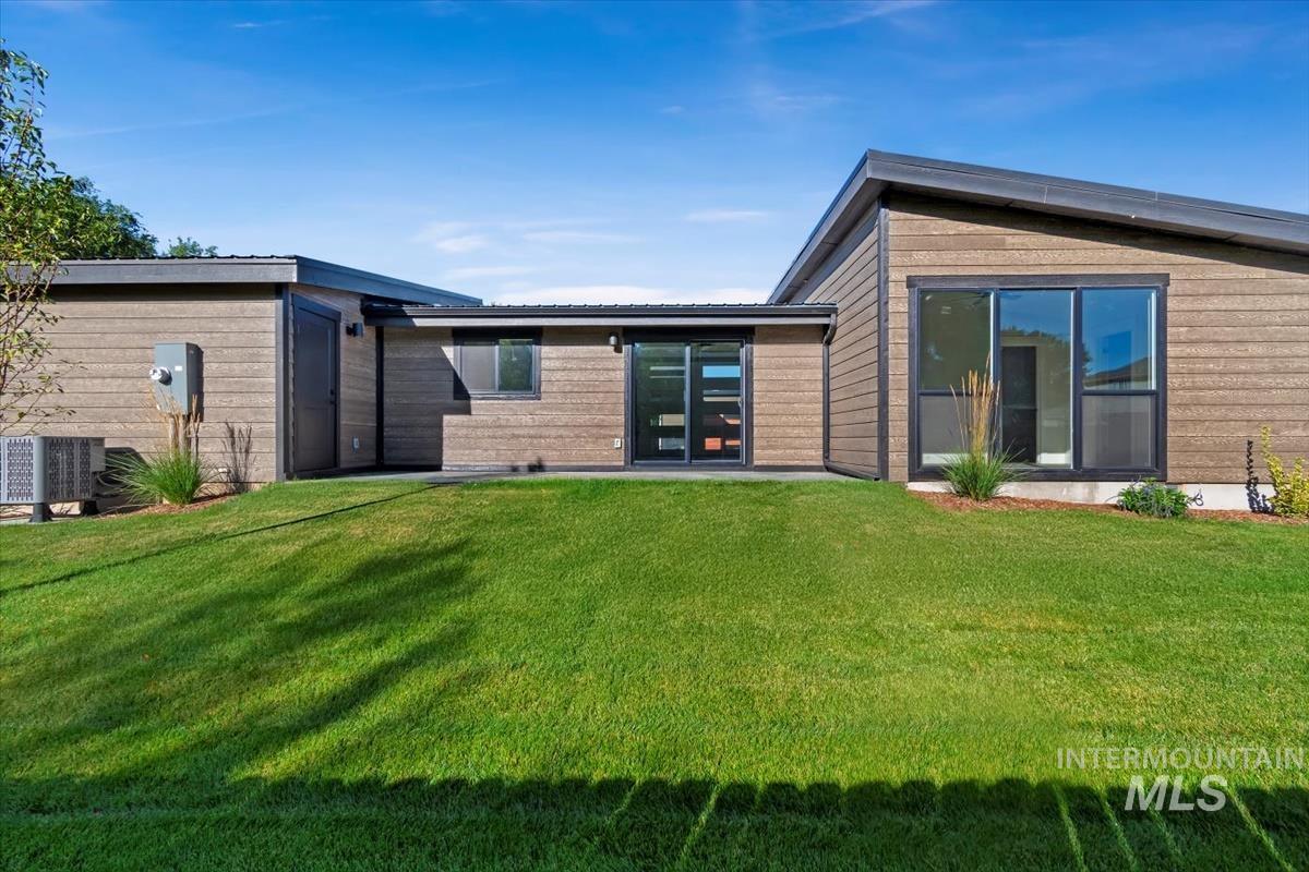 362 W London St, Middleton, Idaho 83644, 2 Bedrooms, 2 Bathrooms, Residential Income For Sale, Price $509,000,MLS 98984043