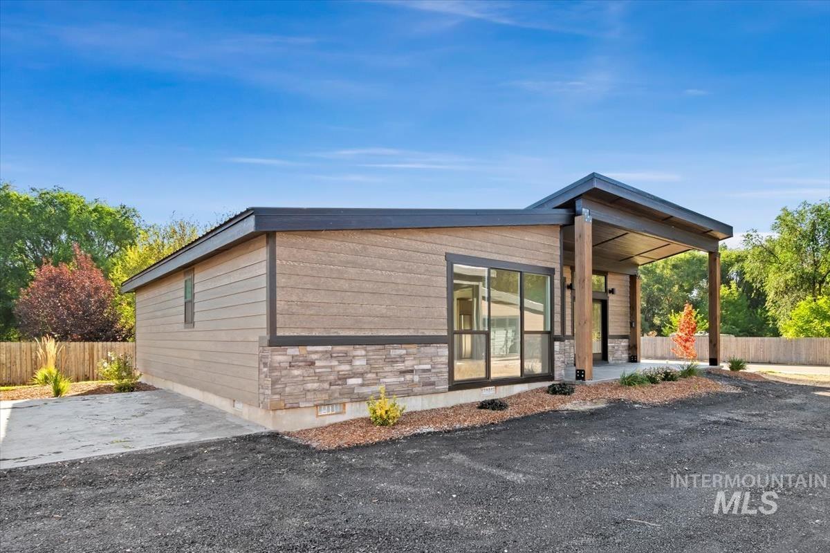 362 W London St, Middleton, Idaho 83644, 2 Bedrooms, 2 Bathrooms, Residential Income For Sale, Price $509,000,MLS 98984043