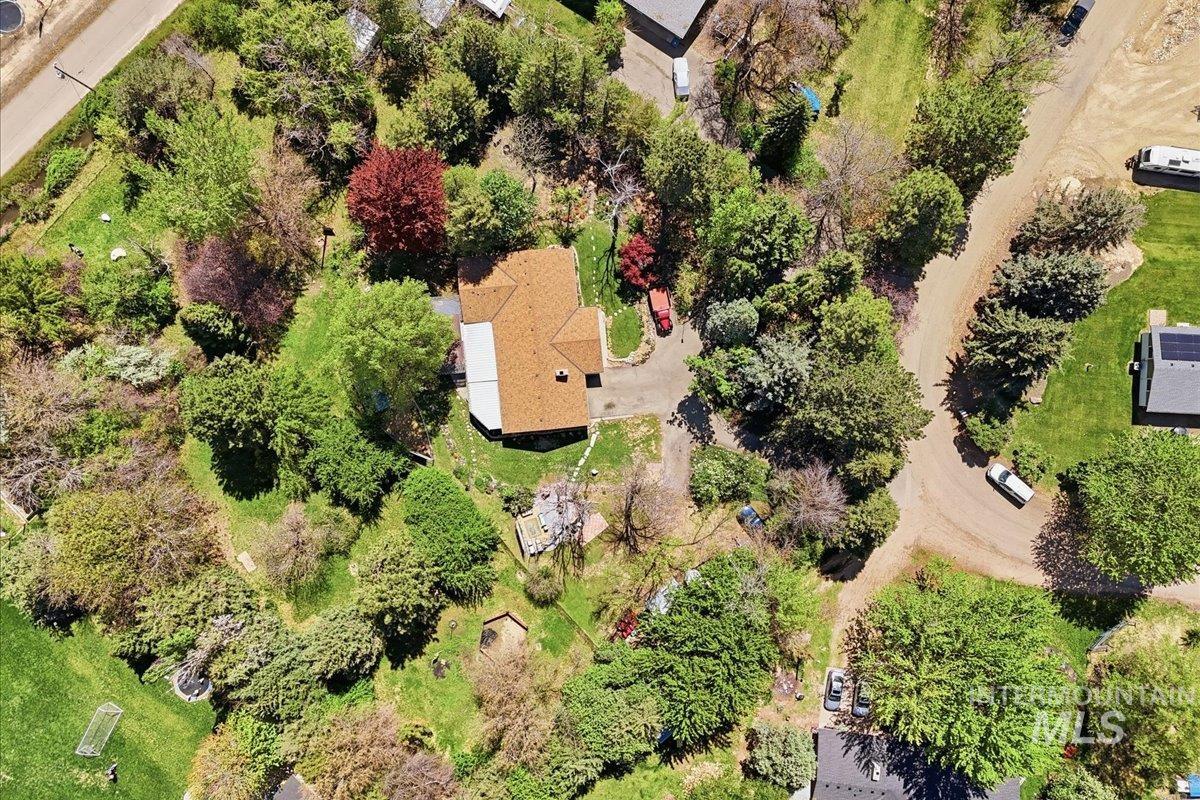 14046 Shannon Circle, Caldwell, Idaho 83607, 3 Bedrooms, 2 Bathrooms, Residential For Sale, Price $525,000,MLS 98984044