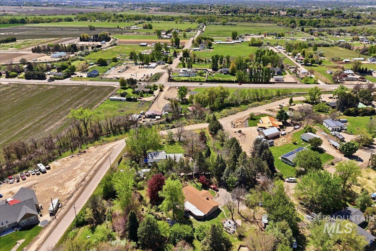 14046 Shannon Circle, Caldwell, Idaho 83607, 3 Bedrooms, 2 Bathrooms, Residential For Sale, Price $525,000,MLS 98984044