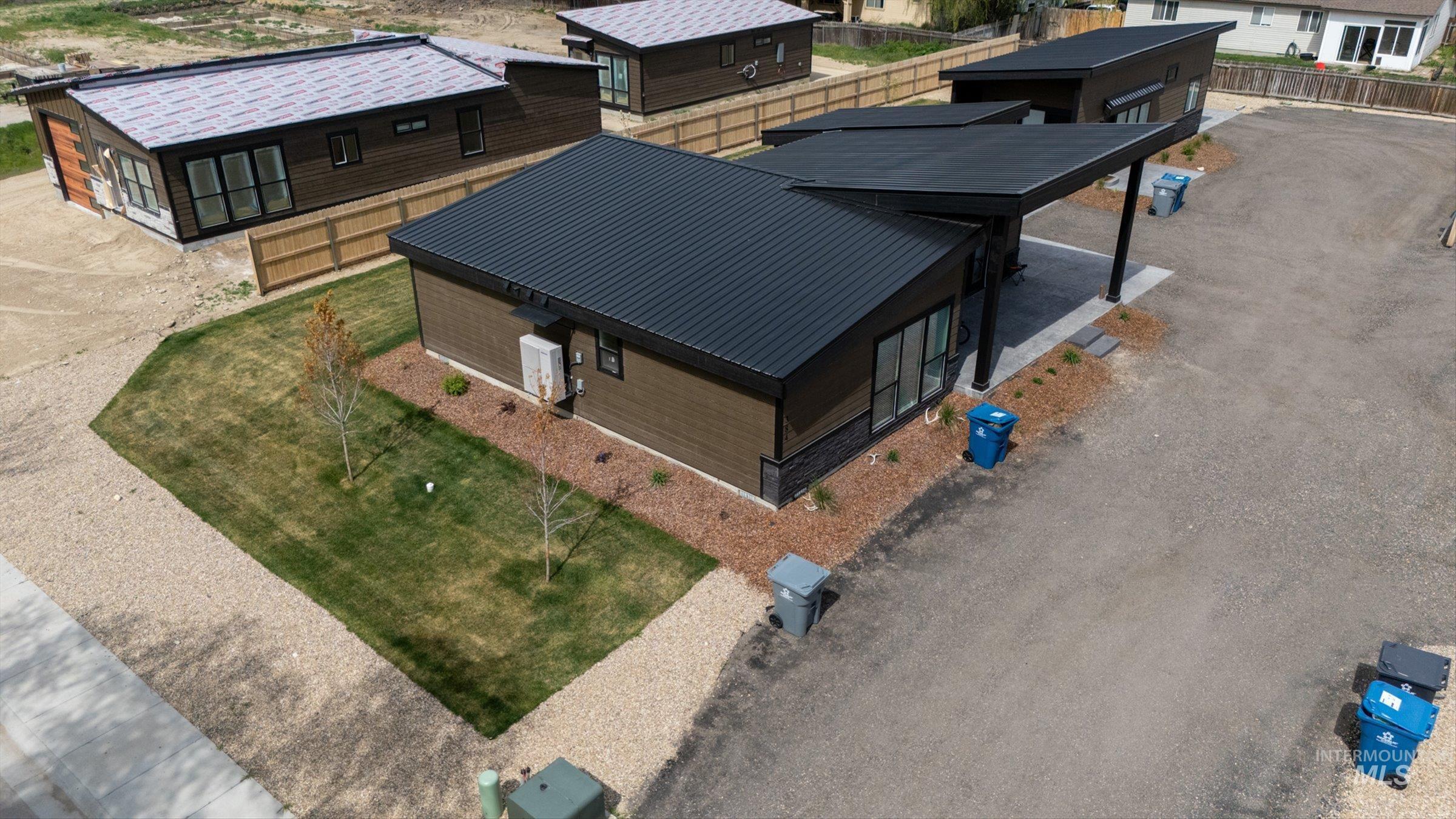 384 W London St, Middleton, Idaho 83644, 2 Bedrooms, 2 Bathrooms, Residential Income For Sale, Price $509,000,MLS 98984045