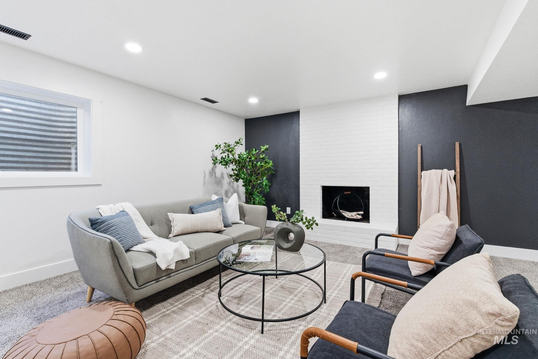 3917 N Erick Ln, Boise, Idaho 83704, 6 Bedrooms, 3 Bathrooms, Residential For Sale, Price $699,990,MLS 98984046