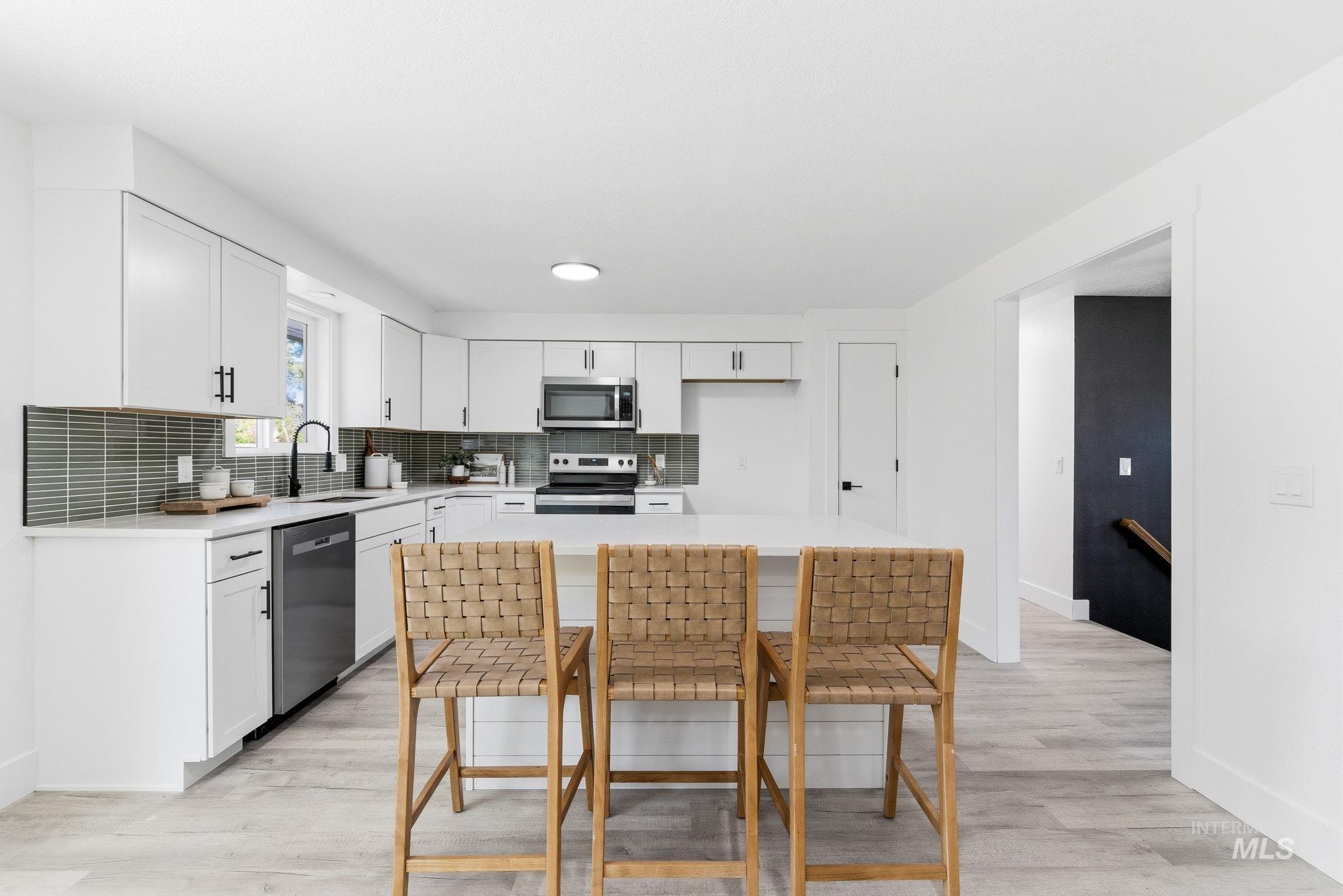 3917 N Erick Ln, Boise, Idaho 83704, 6 Bedrooms, 3 Bathrooms, Residential For Sale, Price $699,990,MLS 98984046