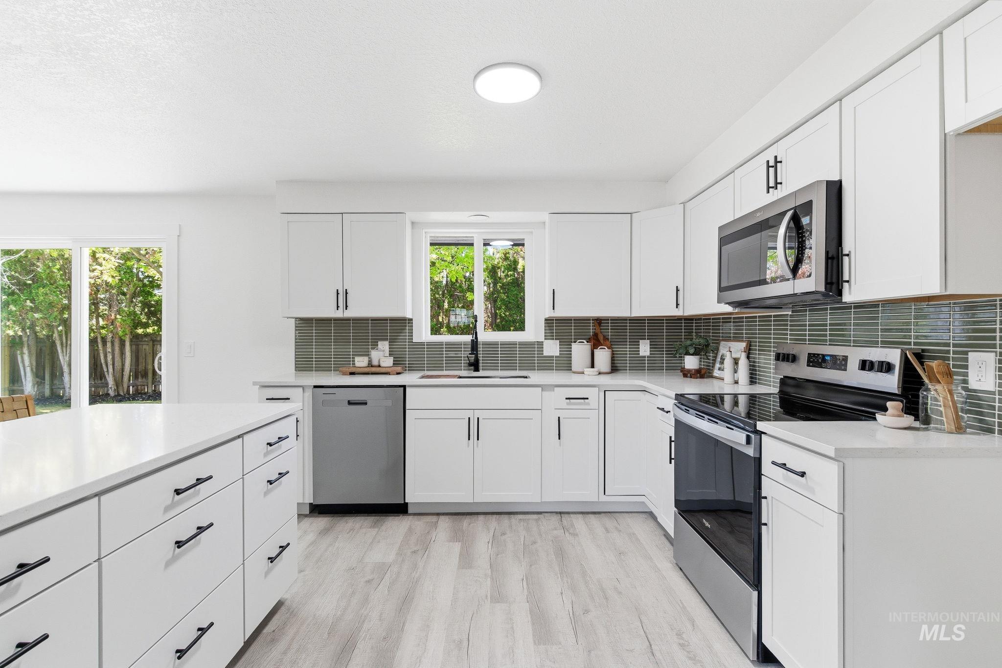 3917 N Erick Ln, Boise, Idaho 83704, 6 Bedrooms, 3 Bathrooms, Residential For Sale, Price $699,990,MLS 98984046