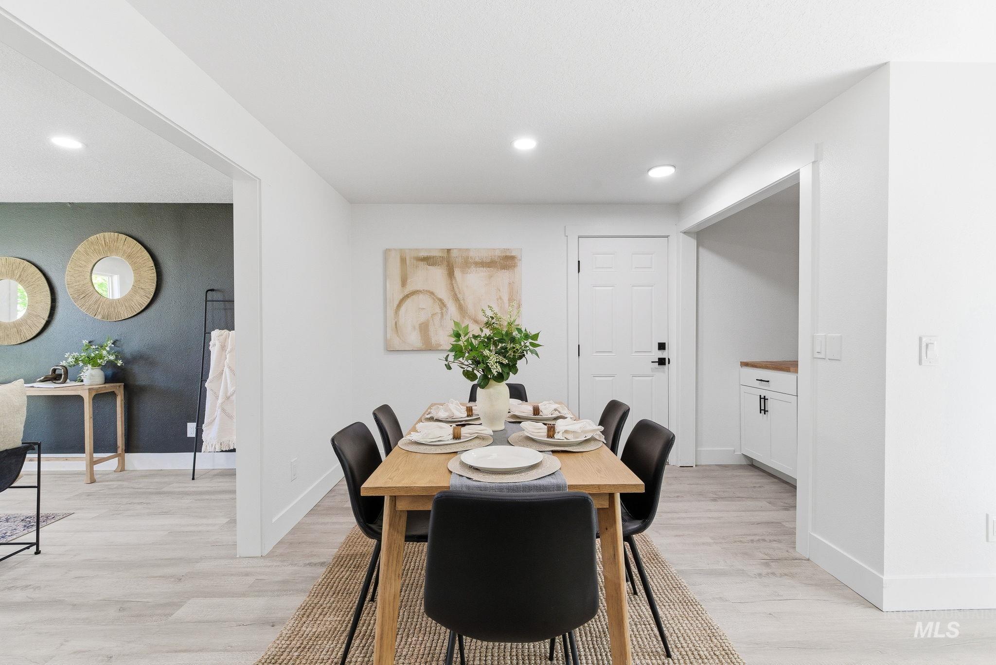 3917 N Erick Ln, Boise, Idaho 83704, 6 Bedrooms, 3 Bathrooms, Residential For Sale, Price $699,990,MLS 98984046