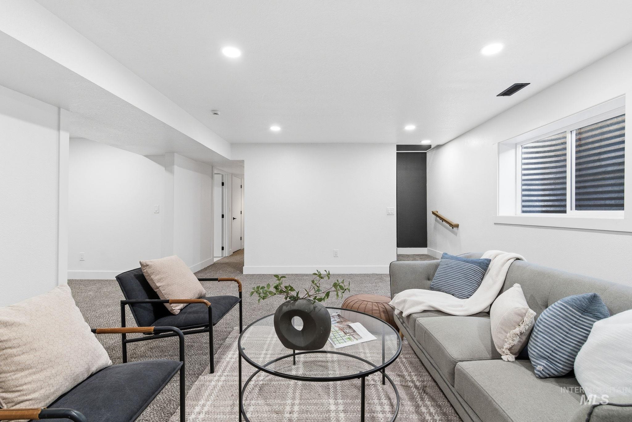 3917 N Erick Ln, Boise, Idaho 83704, 6 Bedrooms, 3 Bathrooms, Residential For Sale, Price $699,990,MLS 98984046