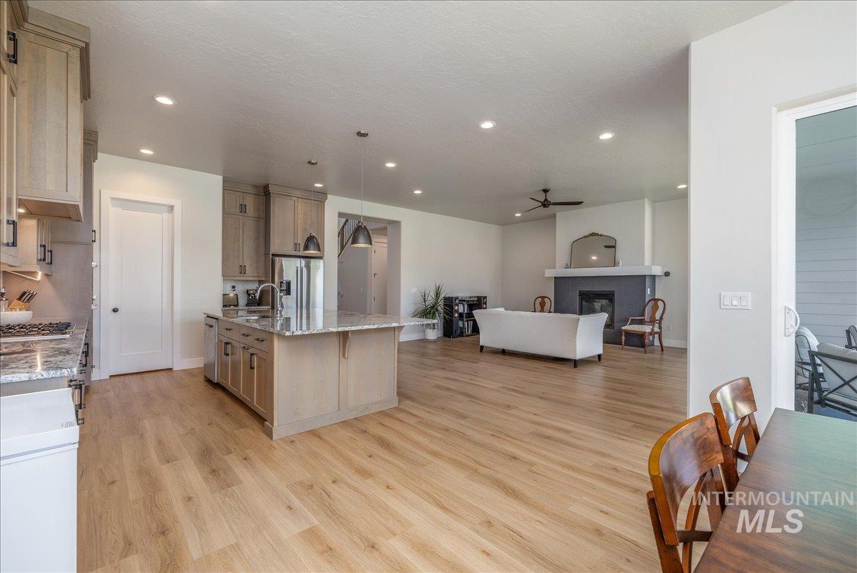 5562 S Zaivcla Ave., Meridian, Idaho 83642, 4 Bedrooms, 4 Bathrooms, Residential For Sale, Price $839,900, 98984047