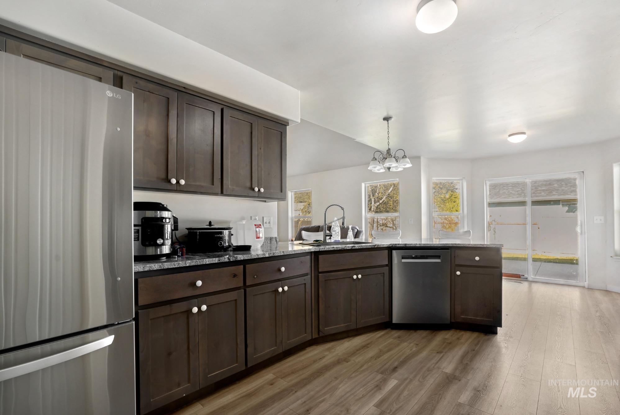 439 Meadowview Ln, Twin Falls, Idaho 83301, 4 Bedrooms, 2 Bathrooms, Residential For Sale, Price $375,000, 98984053