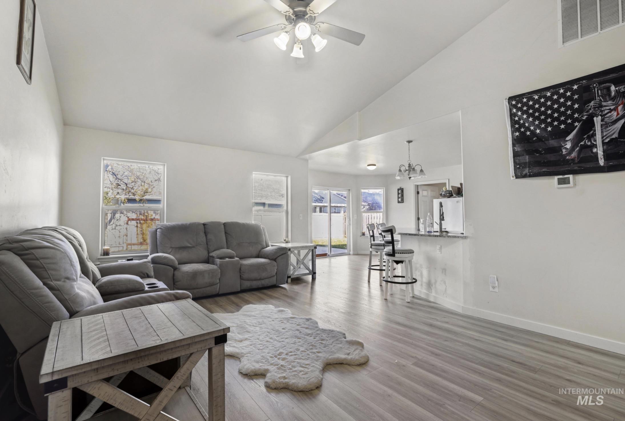 439 Meadowview Ln, Twin Falls, Idaho 83301, 4 Bedrooms, 2 Bathrooms, Residential For Sale, Price $375,000, 98984053