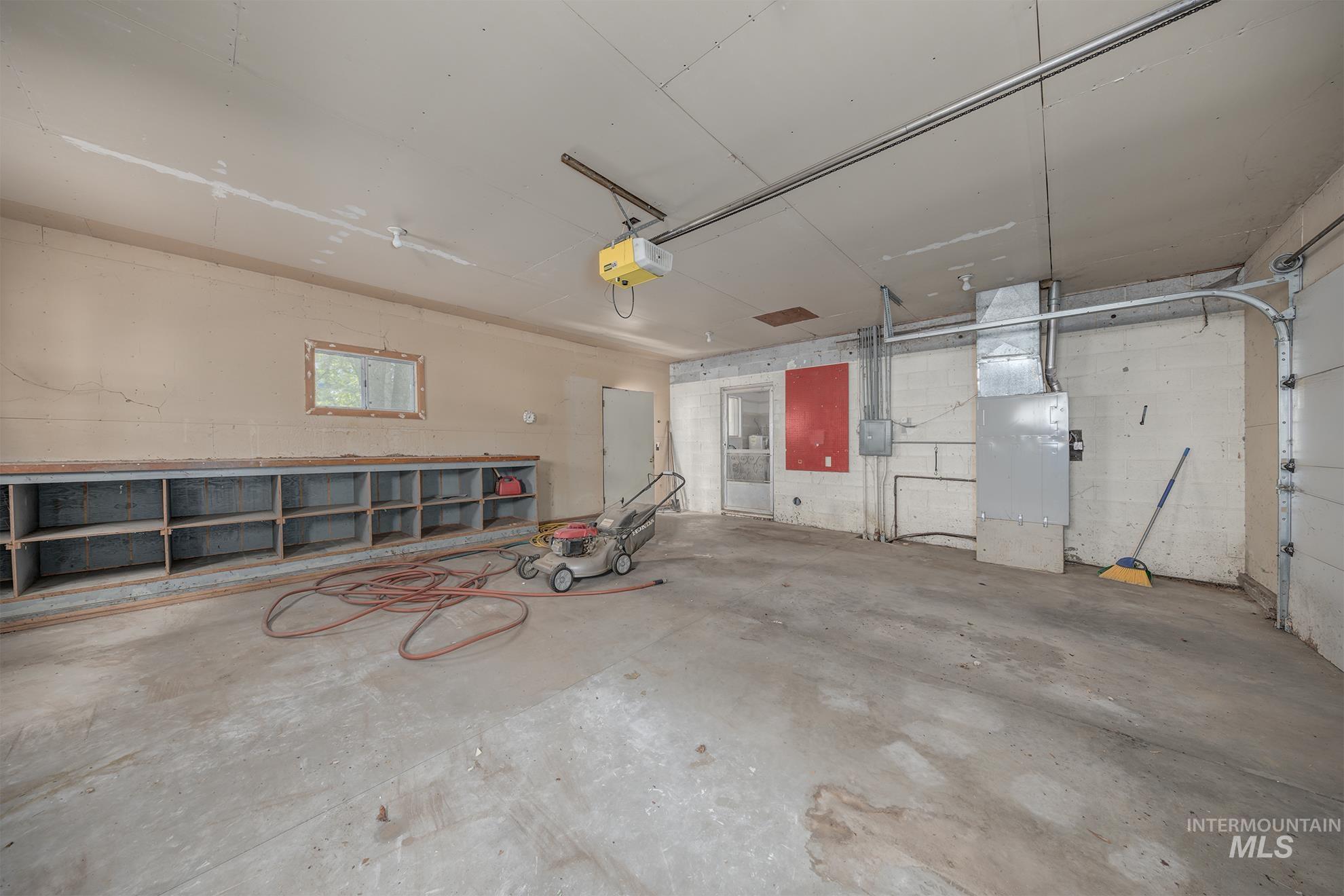 847 W Pine, Meridian, Idaho 83642, 3 Bedrooms, 1 Bathroom, Residential For Sale, Price $250,000,MLS 98984054