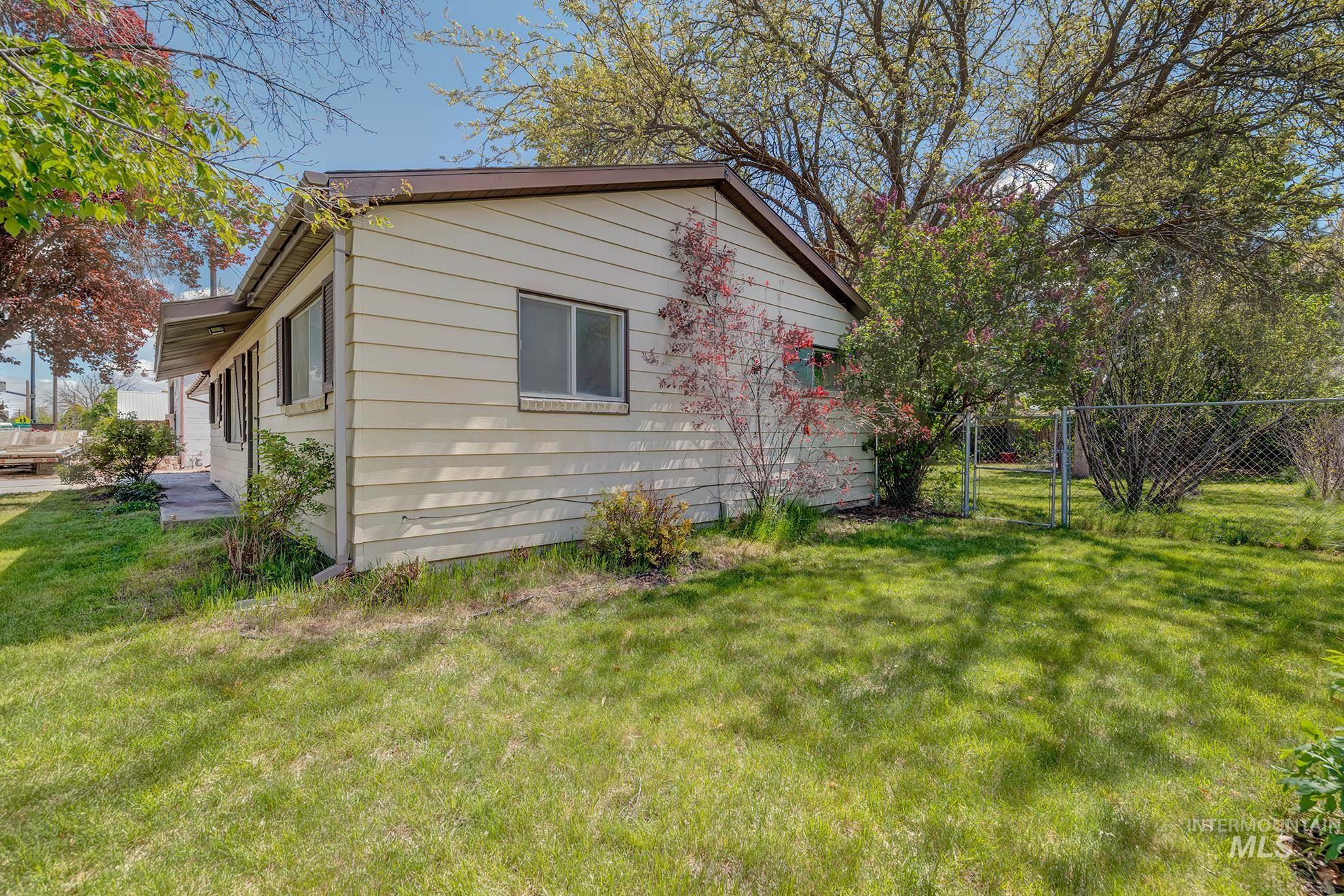 847 W Pine, Meridian, Idaho 83642, 3 Bedrooms, 1 Bathroom, Residential For Sale, Price $250,000,MLS 98984054