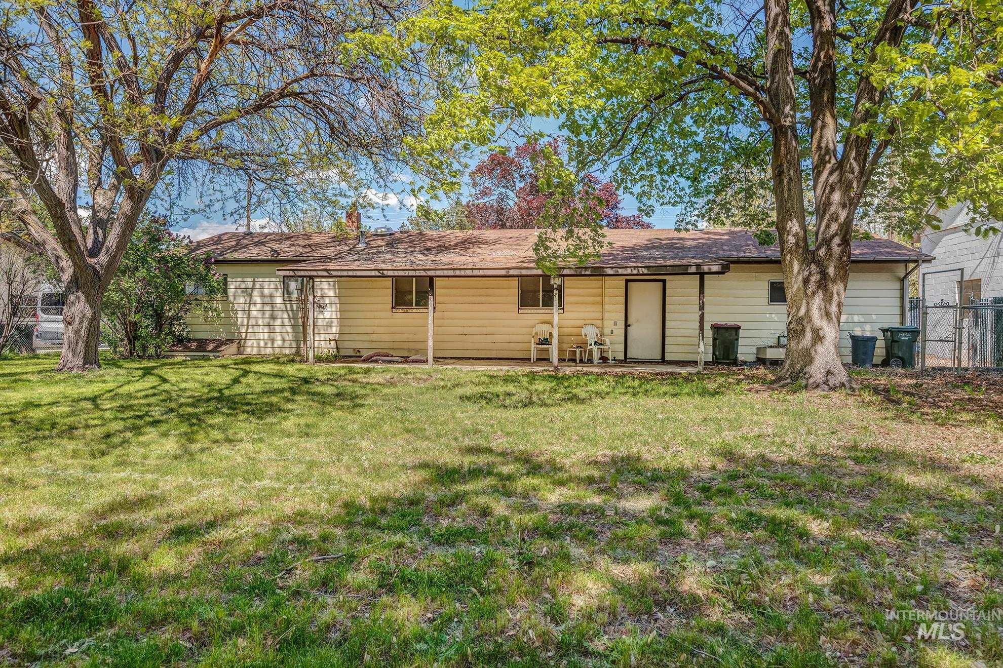 847 W Pine, Meridian, Idaho 83642, 3 Bedrooms, 1 Bathroom, Residential For Sale, Price $250,000,MLS 98984054