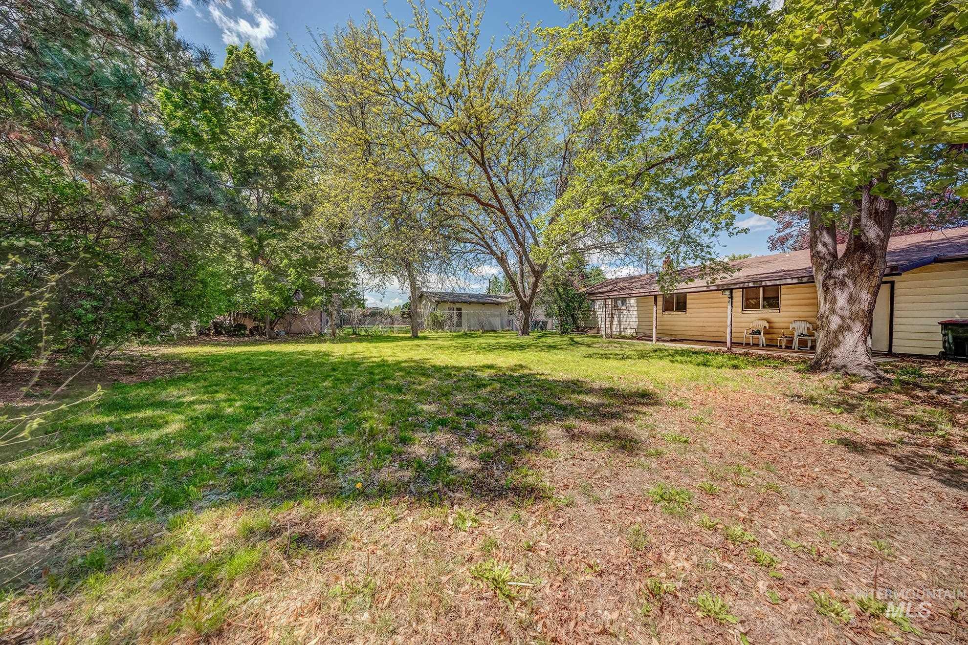 847 W Pine, Meridian, Idaho 83642, 3 Bedrooms, 1 Bathroom, Residential For Sale, Price $250,000,MLS 98984054