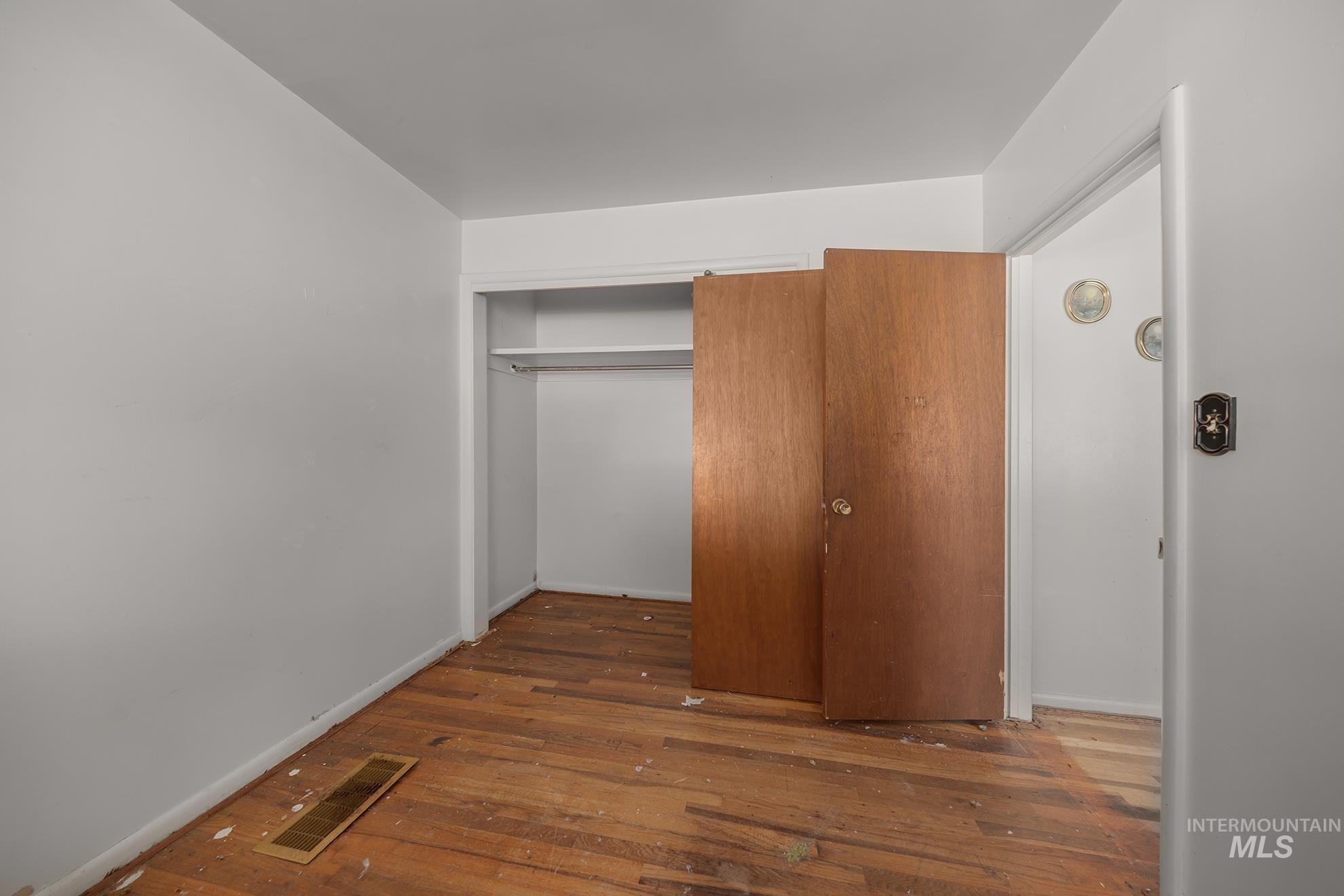 847 W Pine, Meridian, Idaho 83642, 3 Bedrooms, 1 Bathroom, Residential For Sale, Price $250,000,MLS 98984054