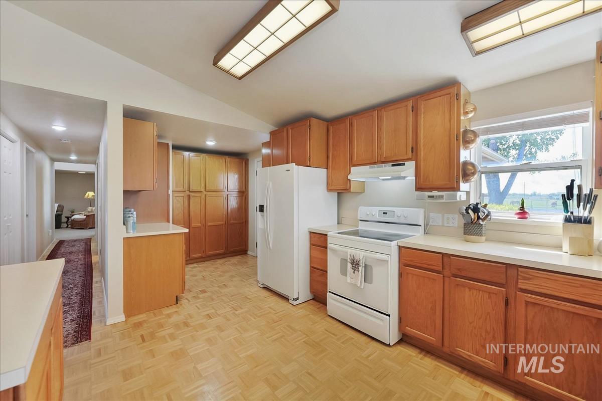 7590 Elko Lane, Middleton, Idaho 83669-0000, 3 Bedrooms, 2 Bathrooms, Residential For Sale, Price $1,375,000,MLS 98984075