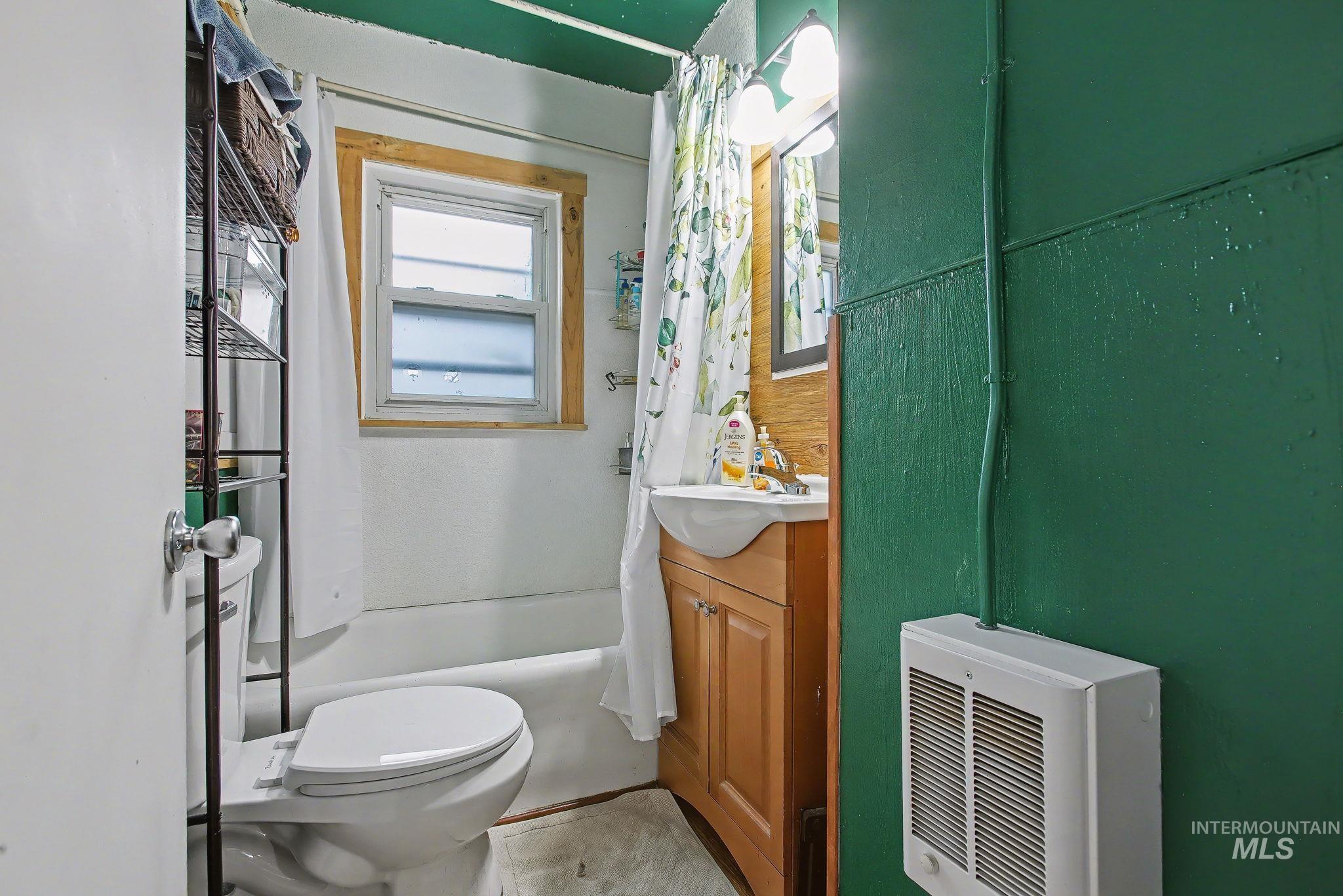 1527 11th Avenue, Lewiston, Idaho 83501, 3 Bedrooms, 1 Bathroom, Residential For Sale, Price $275,000, 98984076