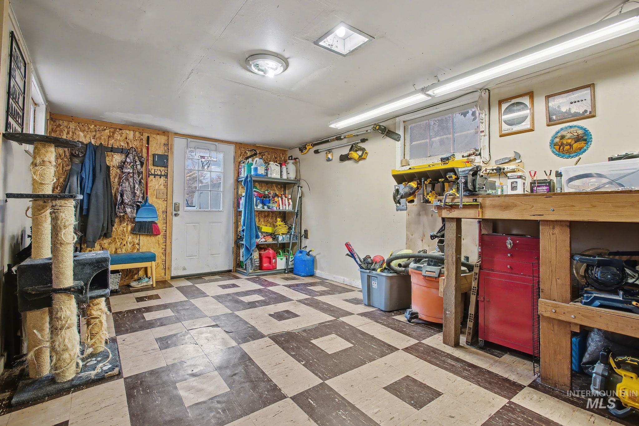 1527 11th Avenue, Lewiston, Idaho 83501, 3 Bedrooms, 1 Bathroom, Residential For Sale, Price $275,000, 98984076