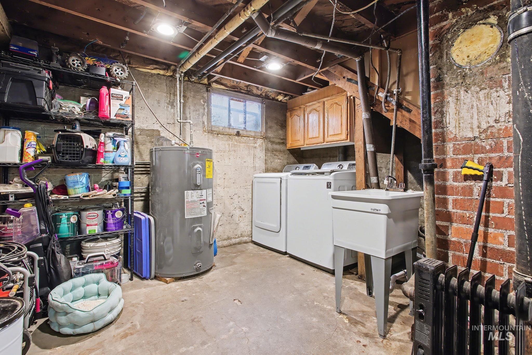 1527 11th Avenue, Lewiston, Idaho 83501, 3 Bedrooms, 1 Bathroom, Residential For Sale, Price $275,000, 98984076