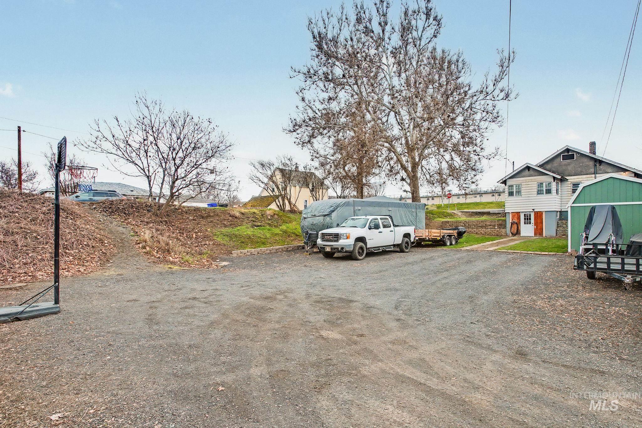 1527 11th Avenue, Lewiston, Idaho 83501, 3 Bedrooms, 1 Bathroom, Residential For Sale, Price $275,000, 98984076