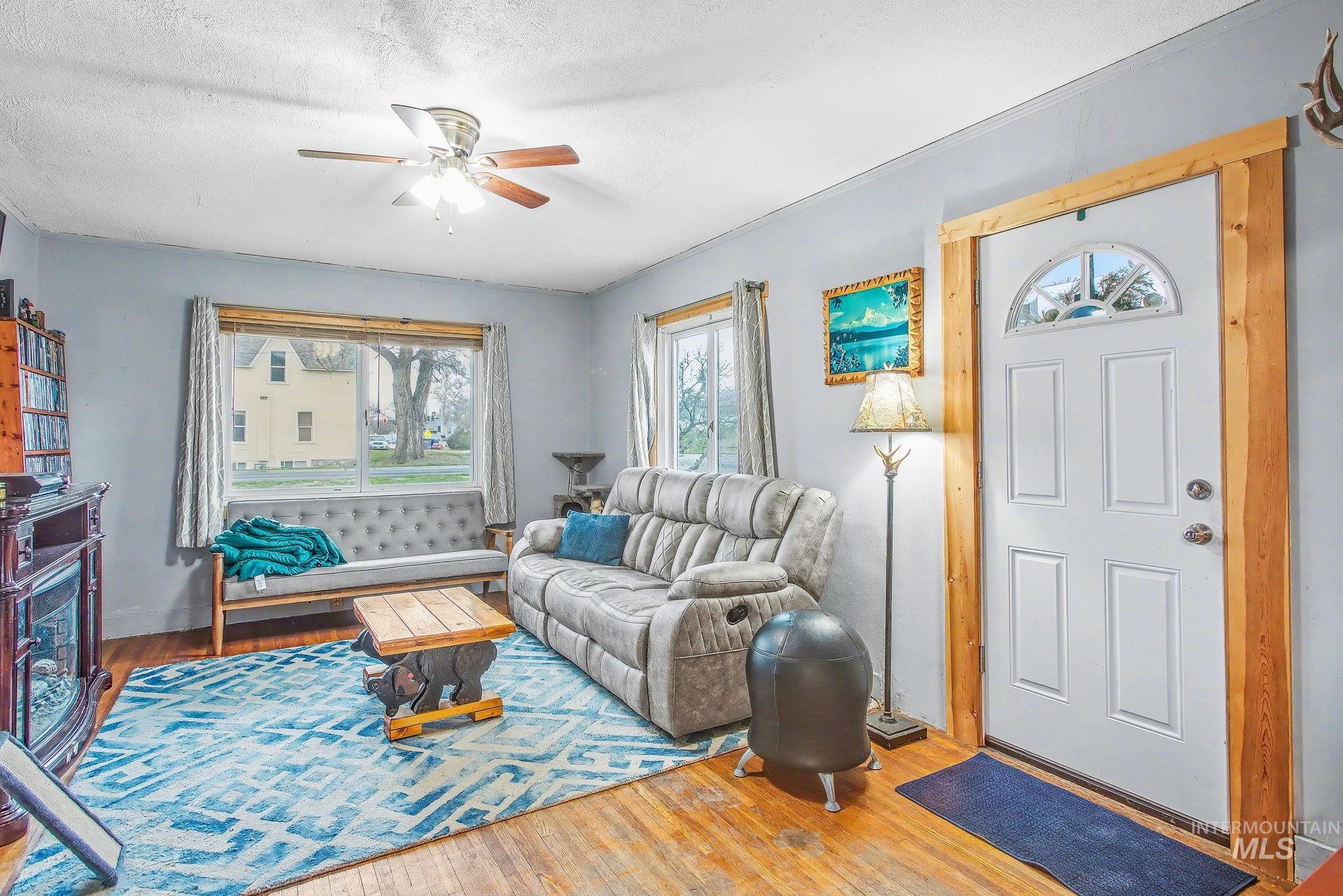 1527 11th Avenue, Lewiston, Idaho 83501, 3 Bedrooms, 1 Bathroom, Residential For Sale, Price $275,000, 98984076