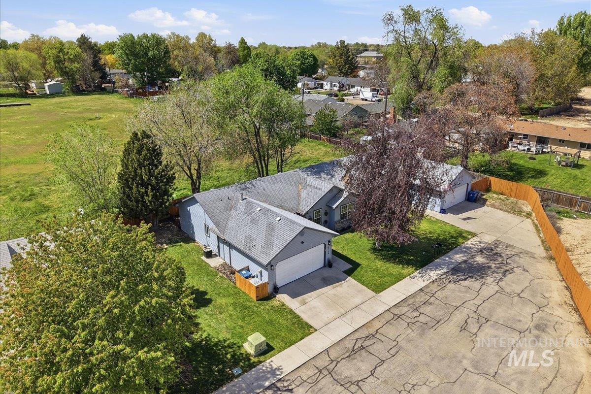 2714 Morning Mist Ln, Caldwell, Idaho 83605-7045, 3 Bedrooms, 2 Bathrooms, Residential For Sale, Price $324,900, 98984077