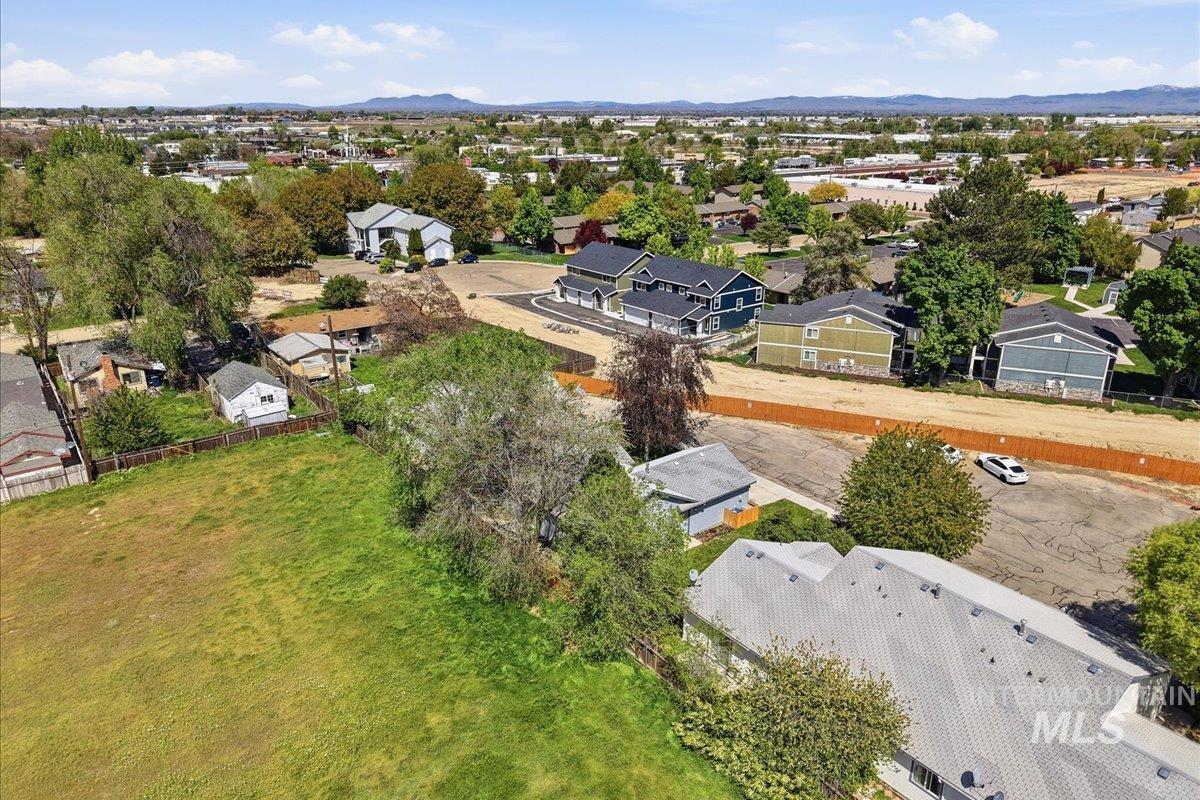 2714 Morning Mist Ln, Caldwell, Idaho 83605-7045, 3 Bedrooms, 2 Bathrooms, Residential For Sale, Price $324,900, 98984077